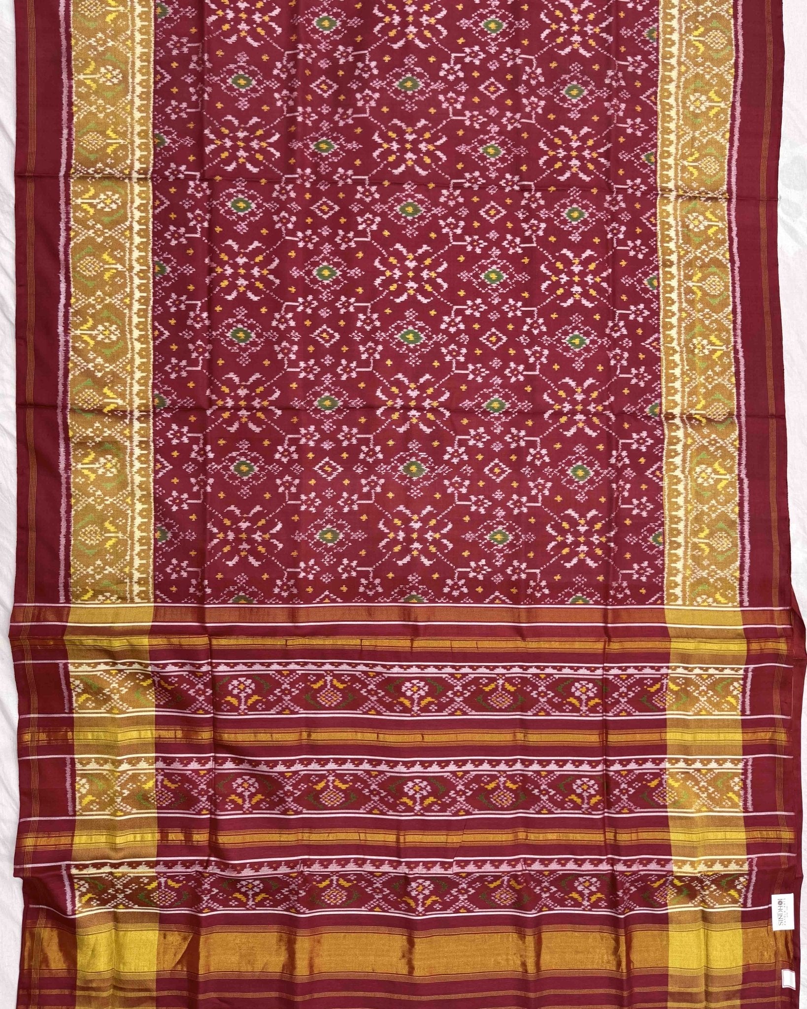 Red Navratan Patola Saree - SindhoiPatolaArt