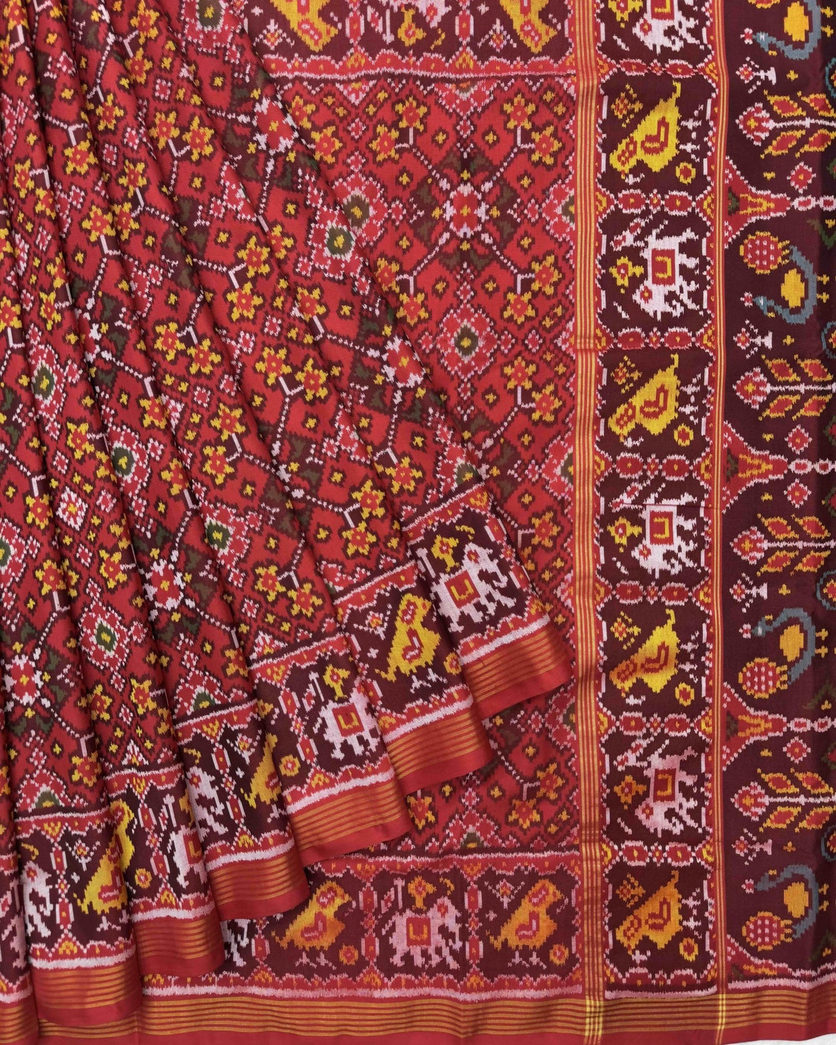 Red Navratan Patola Saree - SindhoiPatolaArt