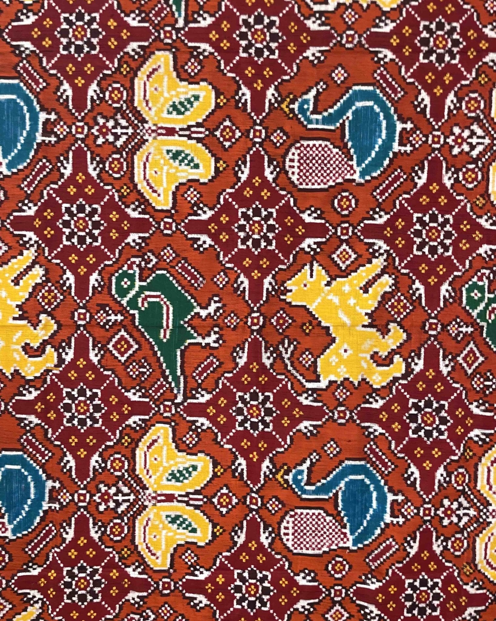 Red & Orange Big Figure Narikunj Chhabdi Patola Dupatta - SindhoiPatolaArt