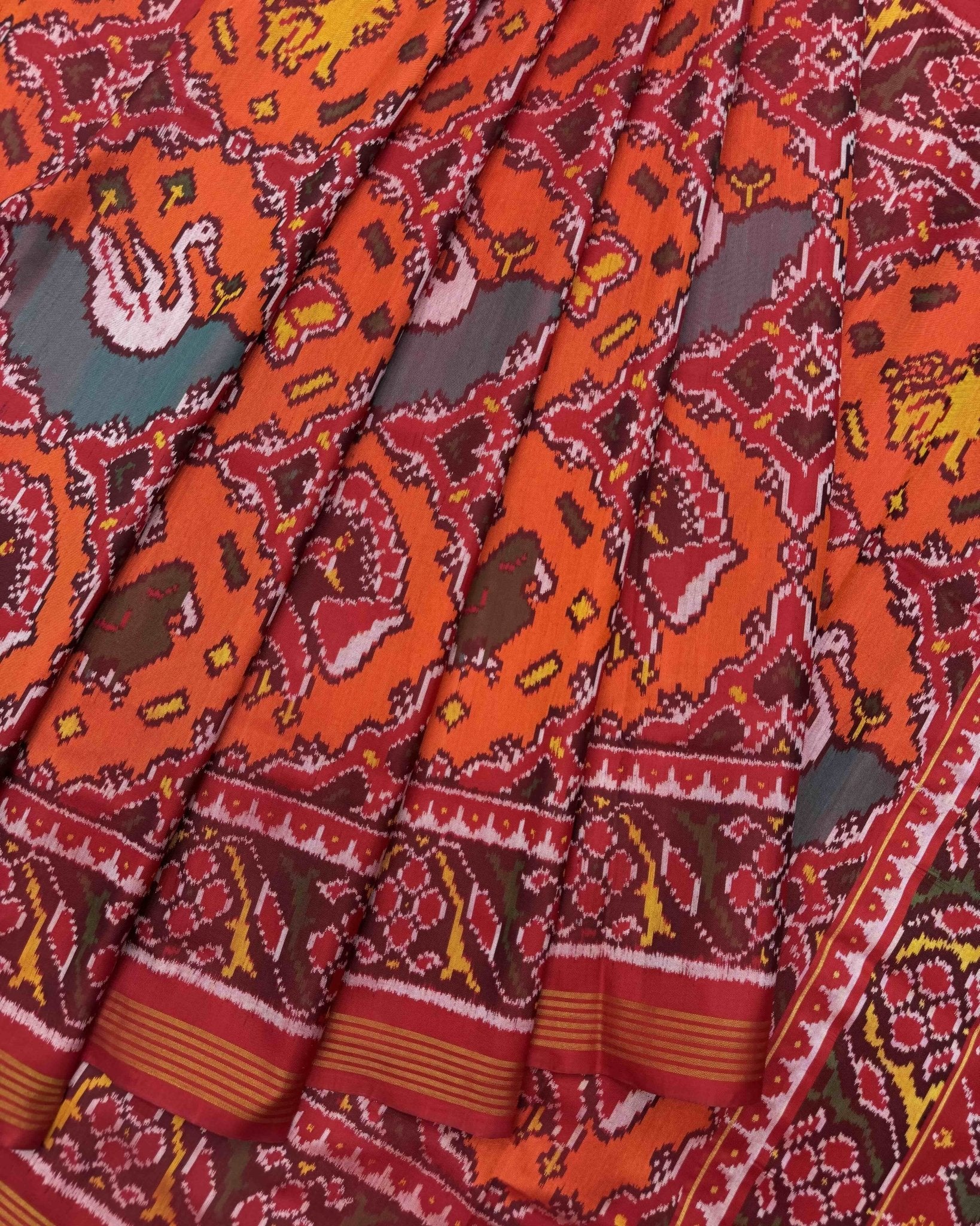 Red & Orange Big Figure Narikunj Chhabdi Semi Double Ikat Patola Saree - SindhoiPatolaArt