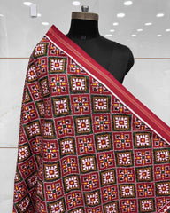 Red Panchanda Doulbe Ikat Patola Dupatta - SindhoiPatolaArt