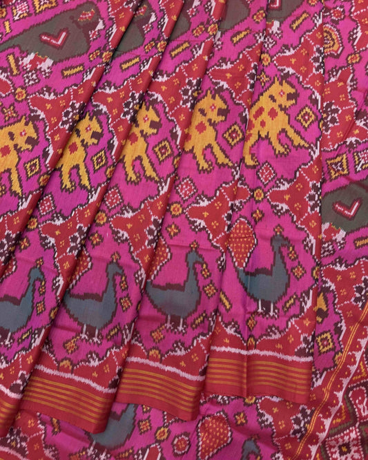 Red & Pink Bif Figure Narikunj Semi Double Ikat Patola Saree - SindhoiPatolaArt