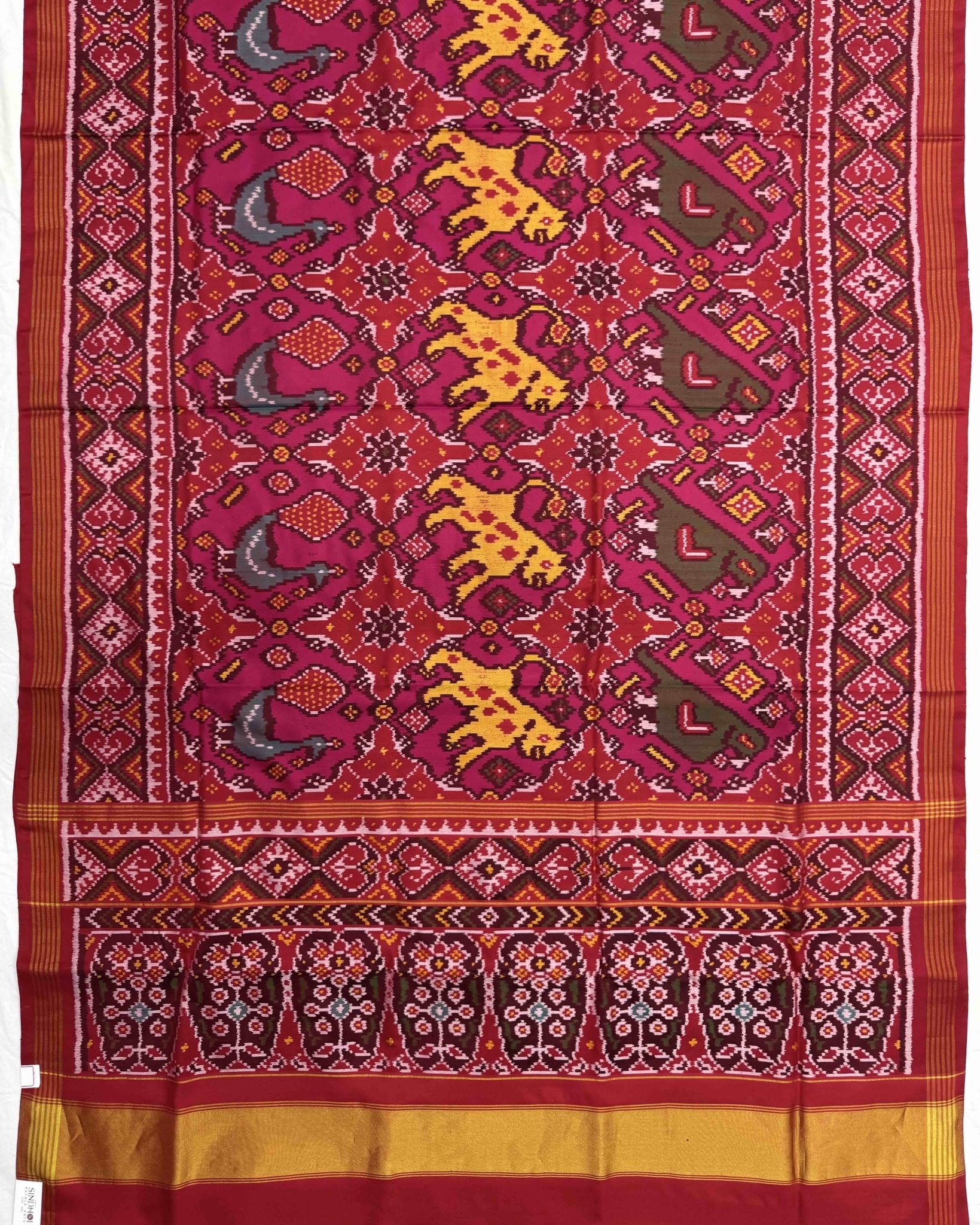Red & Pink Big Figure Narikunj Semi Double Ikat Patola Saree - SindhoiPatolaArt