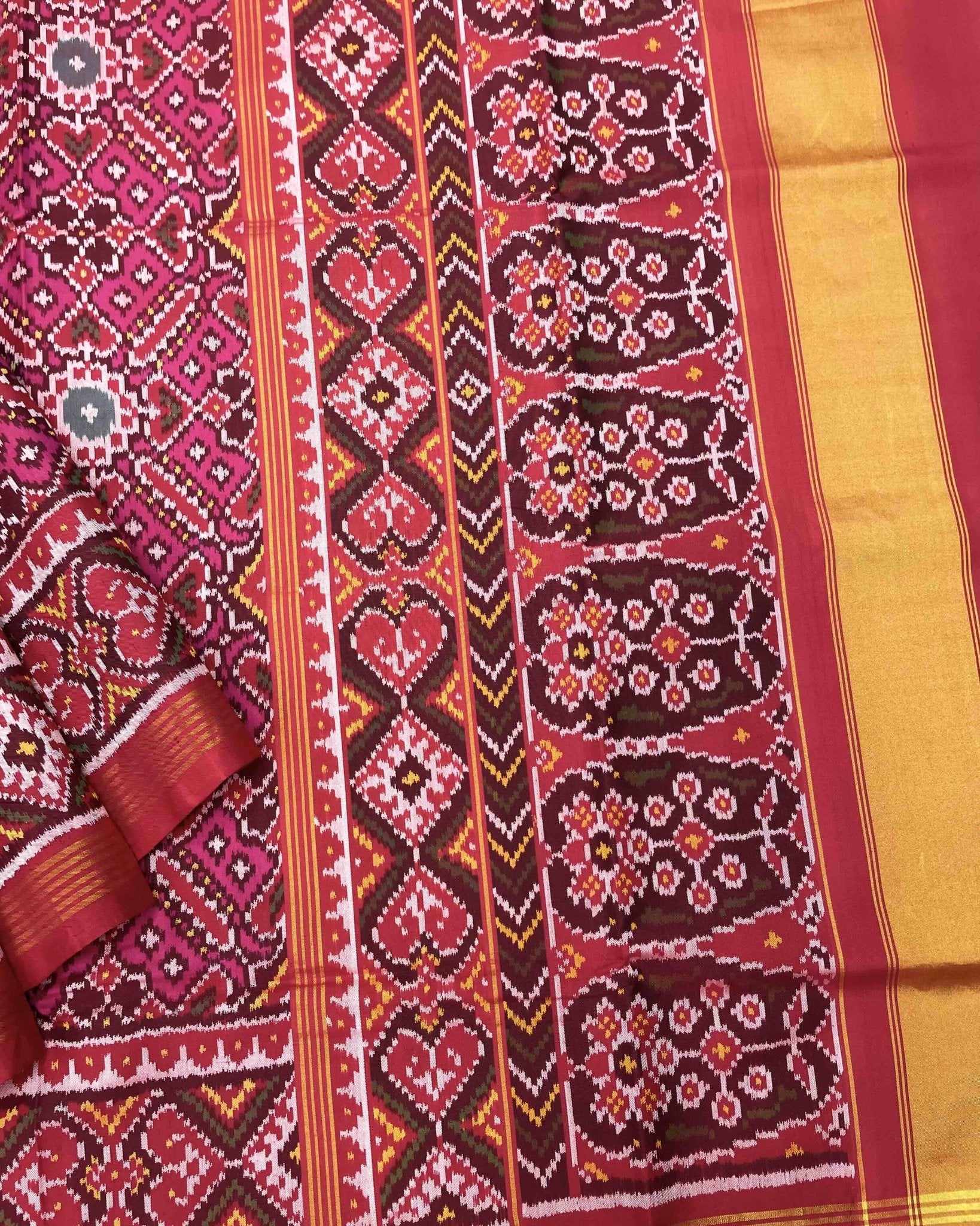 Red & Pink Manekchowk Patola Saree - SindhoiPatolaArt