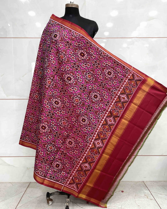 Red & Pink Navratan Patola Dupatta - SindhoiPatolaArt