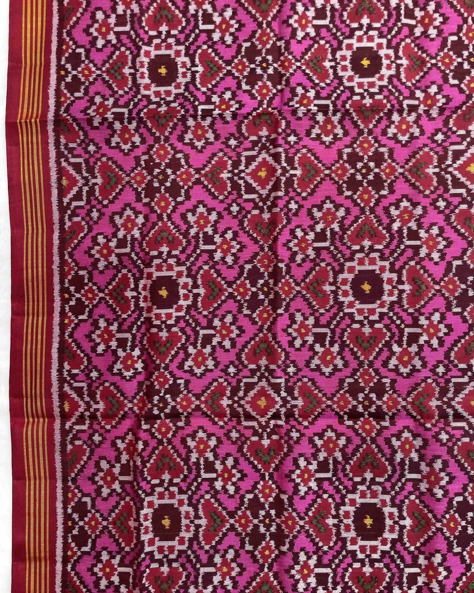 Red & Pink Navratan Patola Dupatta - SindhoiPatolaArt
