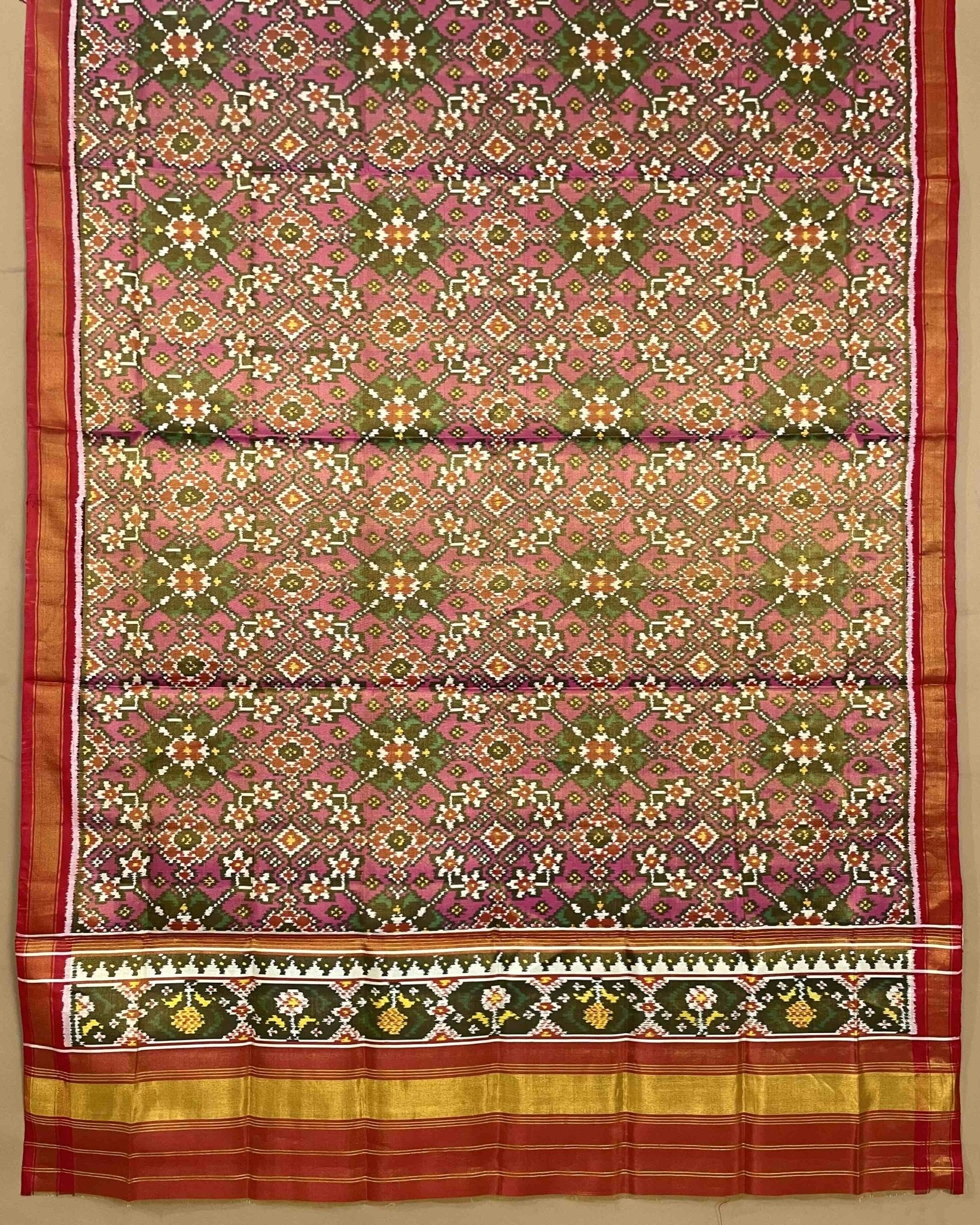 Red & Pink Navratan Tissue Patola Dupatta - SindhoiPatolaArt