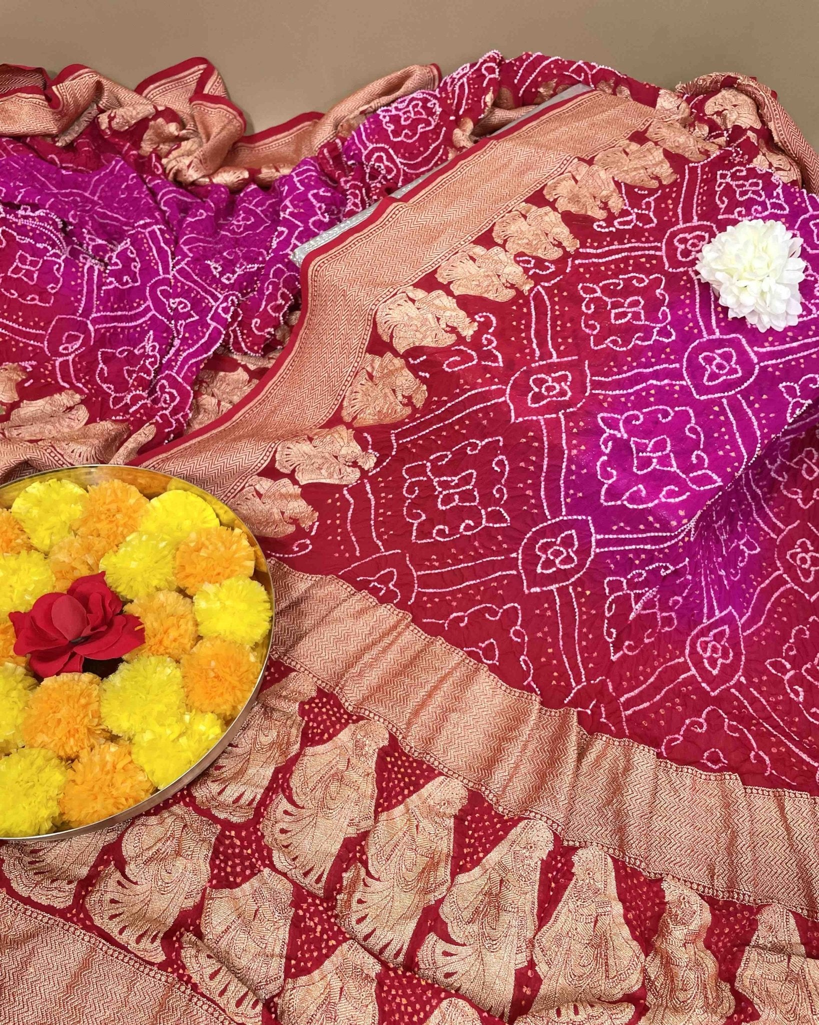 Red & Pink Shaded Georgette Bandhani Saree - SindhoiPatolaArt