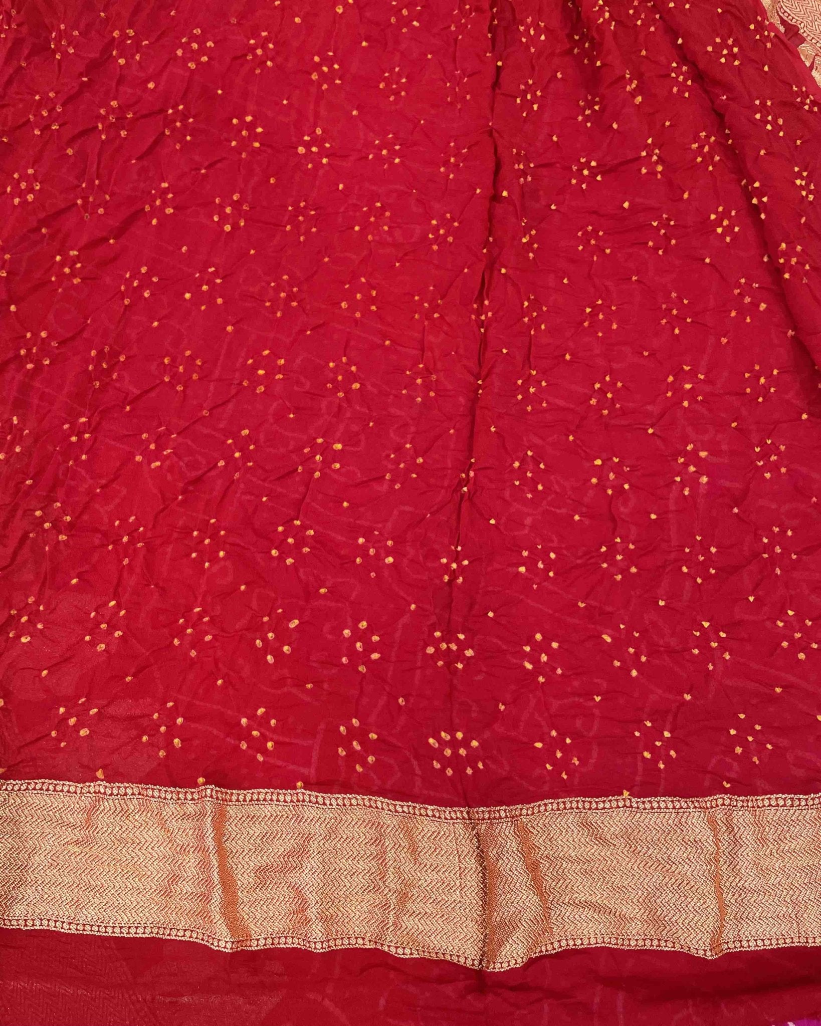 Red & Pink Shaded Georgette Bandhani Saree - SindhoiPatolaArt