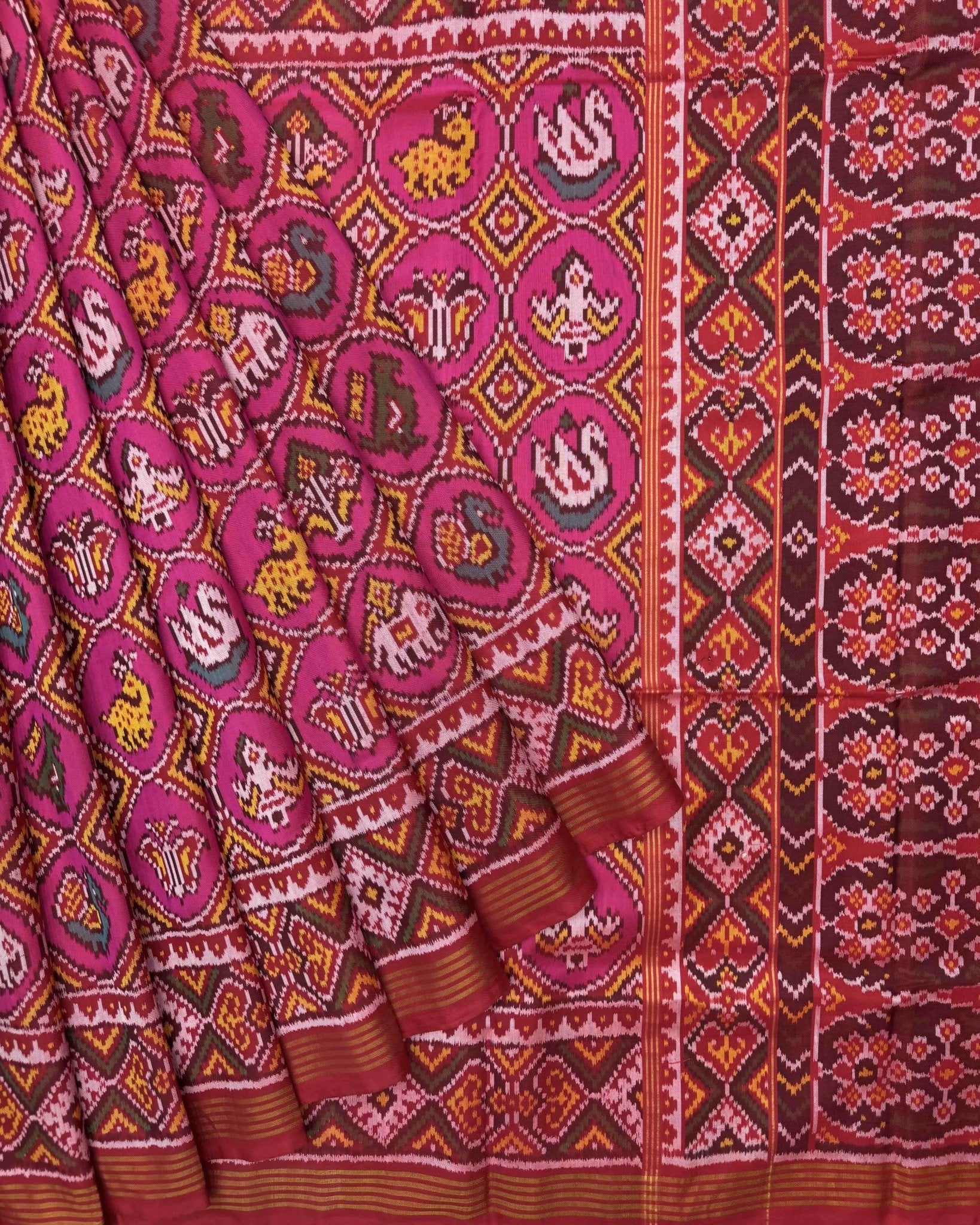 Red & Pink Small Circle Narikunj Semi Double Ikat Patola Saree - SindhoiPatolaArt