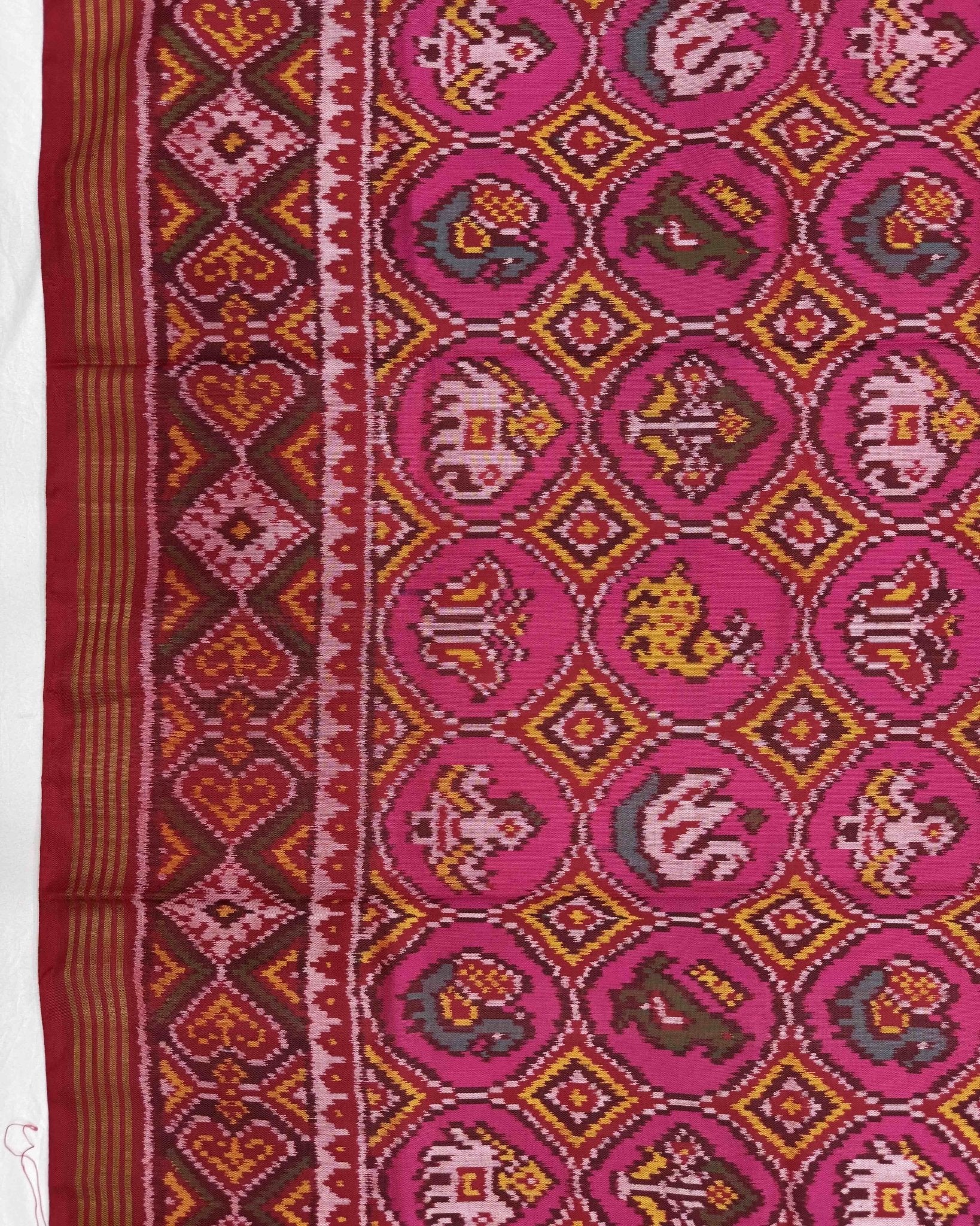 Red & Pink Small Circle Narikunj Semi Double Ikat Patola Saree - SindhoiPatolaArt