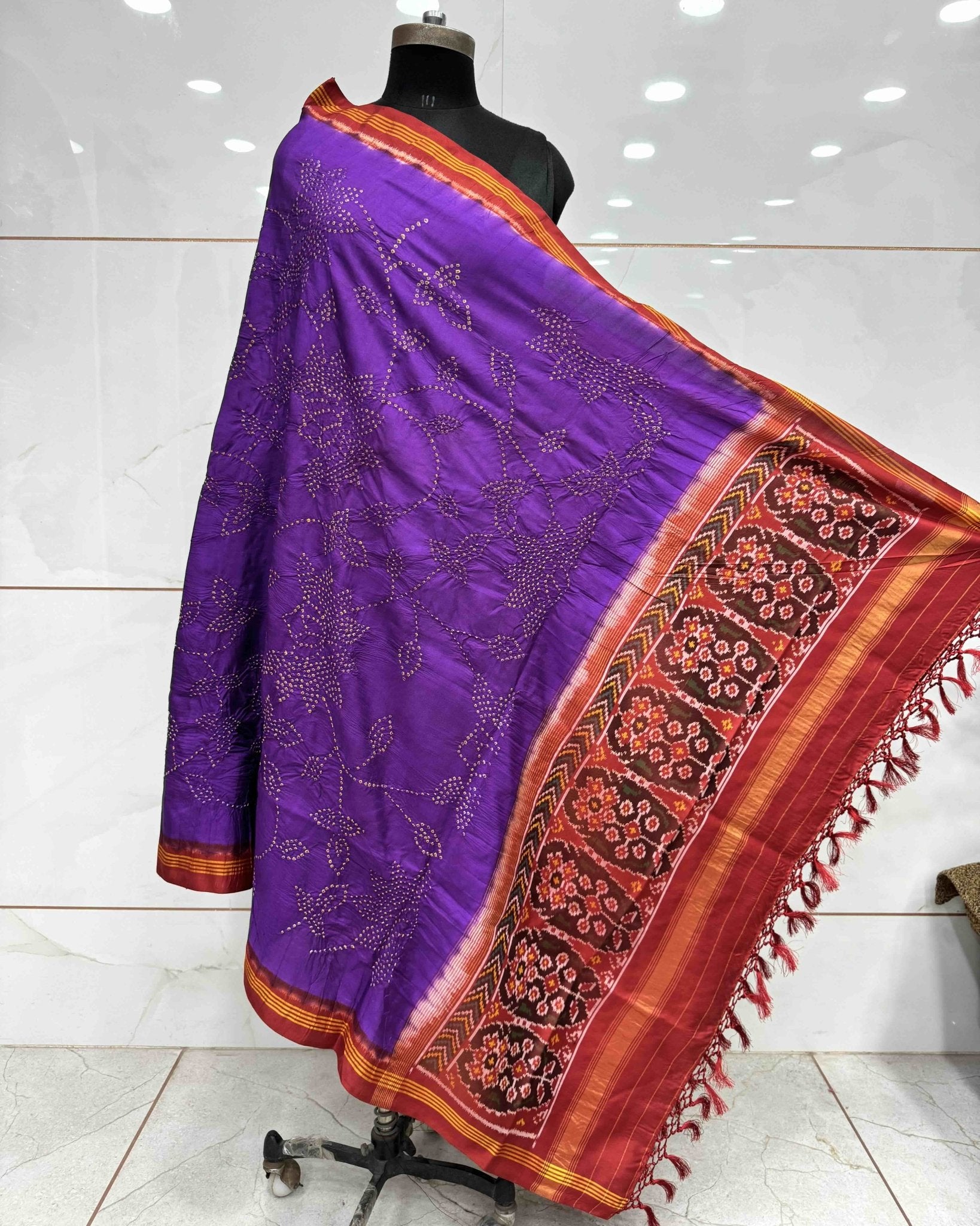 Red & Purple Bandhani Patola Dupatta - SindhoiPatolaArt