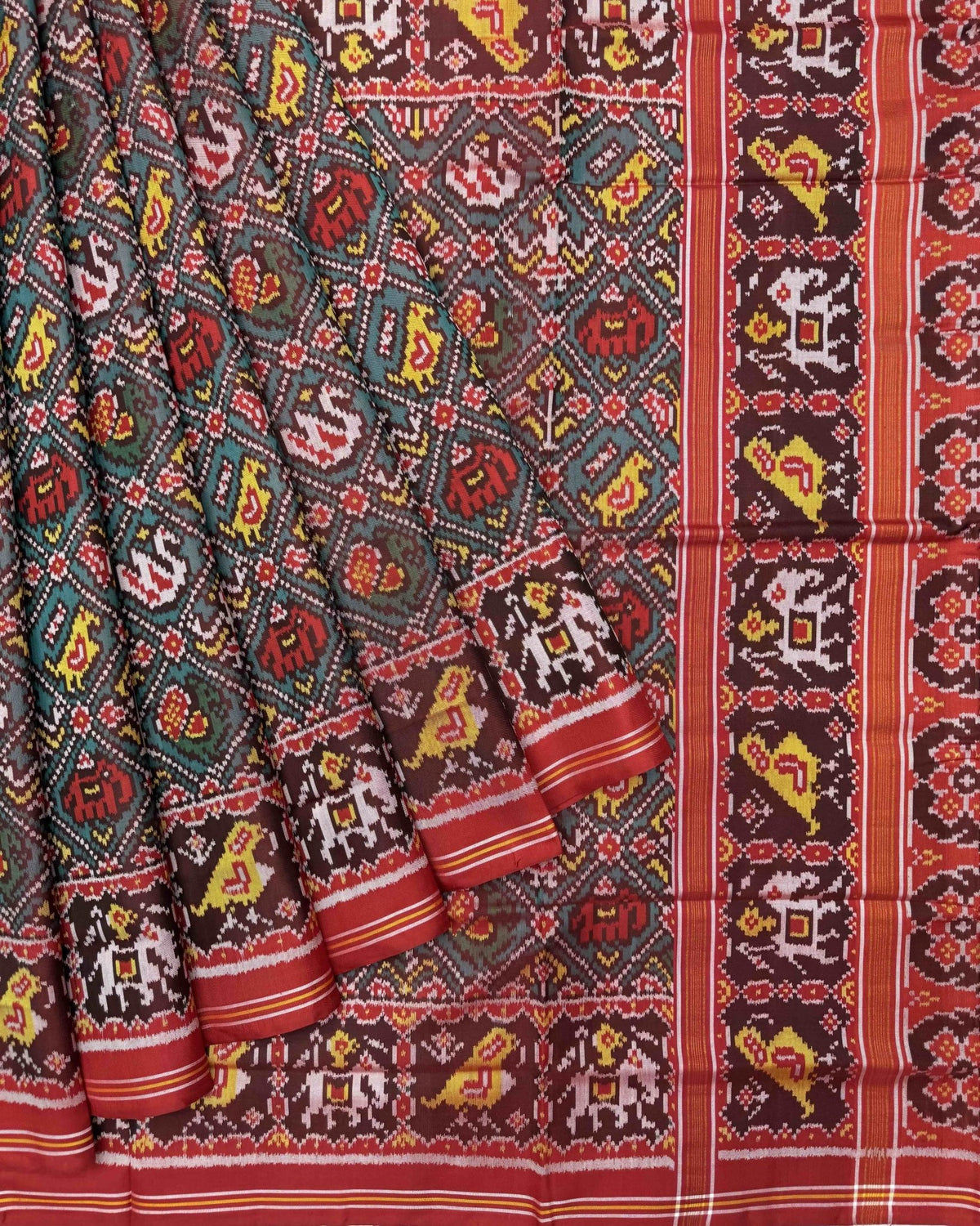 Red & Rama Green Narikunj Semi Double Ikat Patola Saree - SindhoiPatolaArt