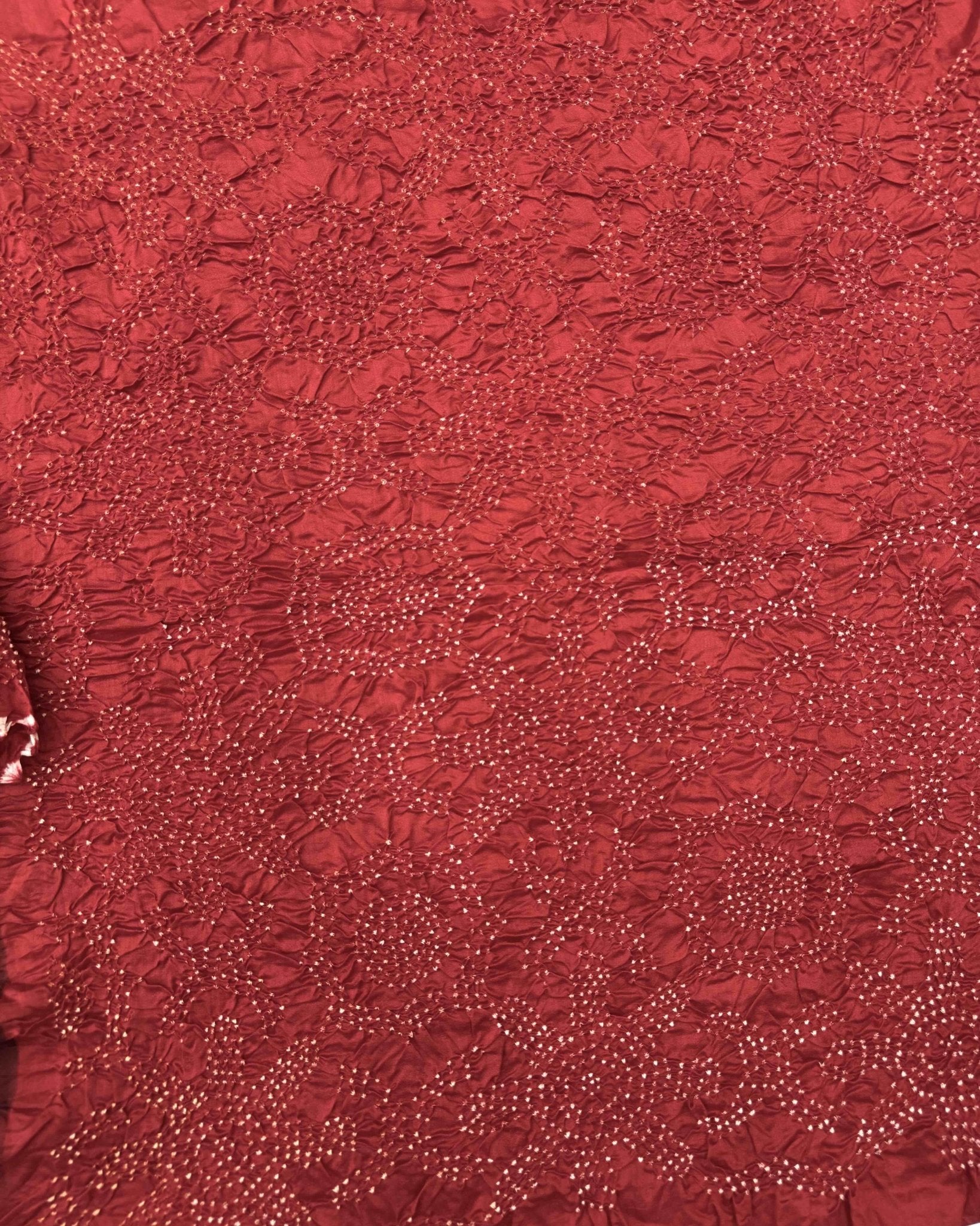 Red & Redish Brown Flower Pichhwai Bandhani Saree - SindhoiPatolaArt
