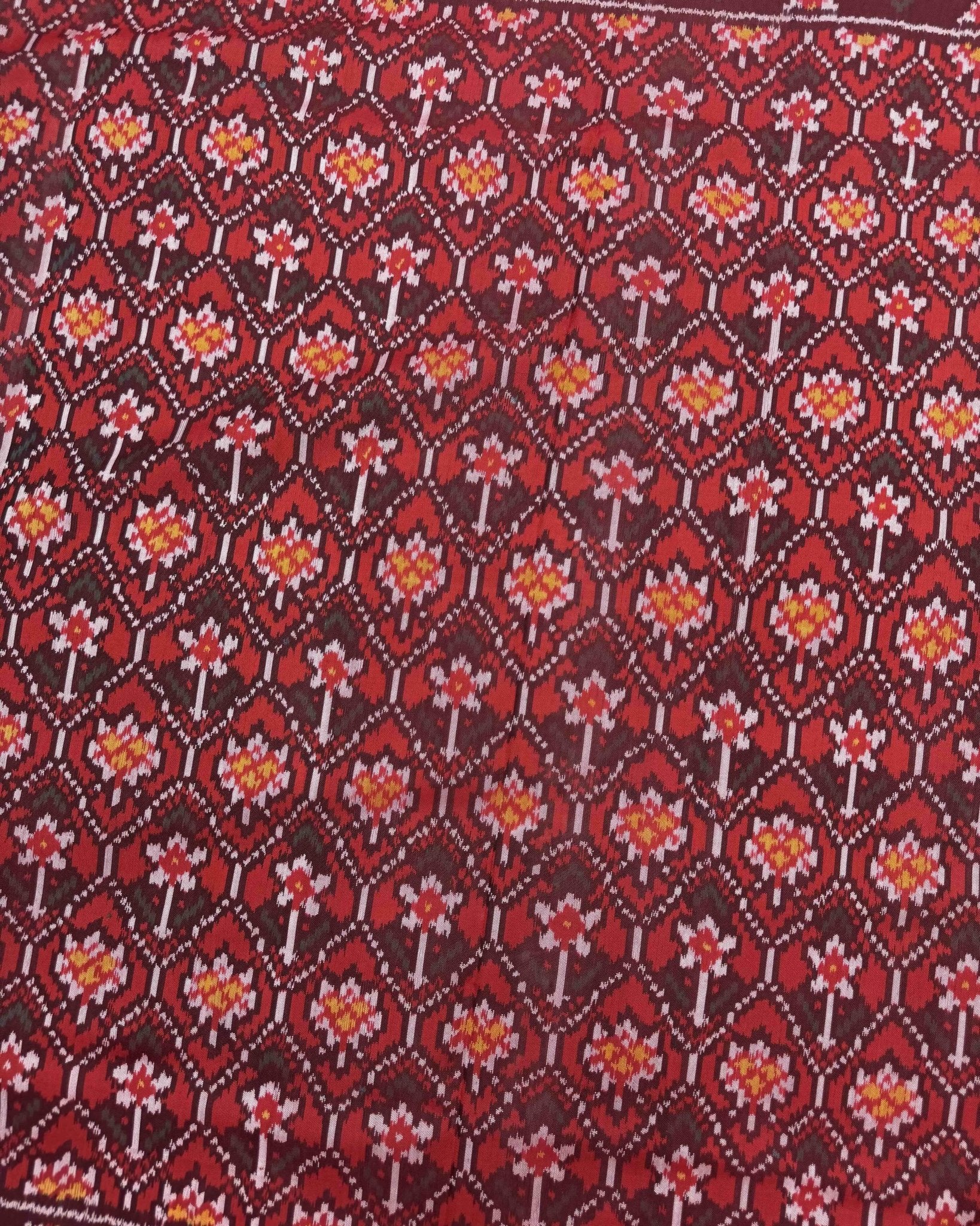 Red Small Flower Semi Double Ikat Patola Saree - SindhoiPatolaArt