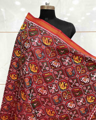 Red Small Narikunj Patola Dupatta - SindhoiPatolaArt