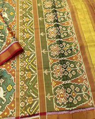 Red & Turquoise Big Figure Elephant Chhabdi Patola Saree - SindhoiPatolaArt