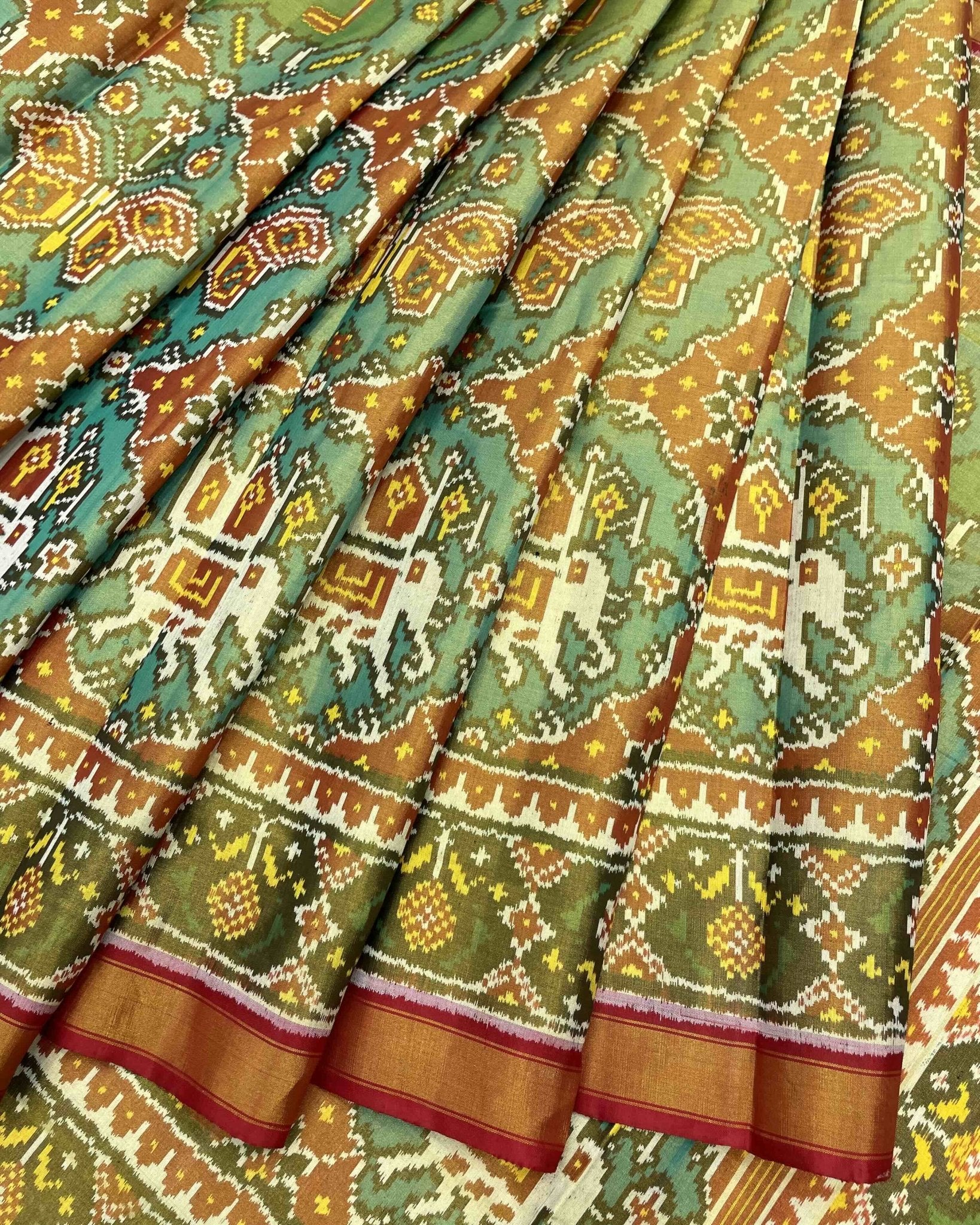 Red & Turquoise Big Figure Narikunj Tissue Patola Saree - SindhoiPatolaArt