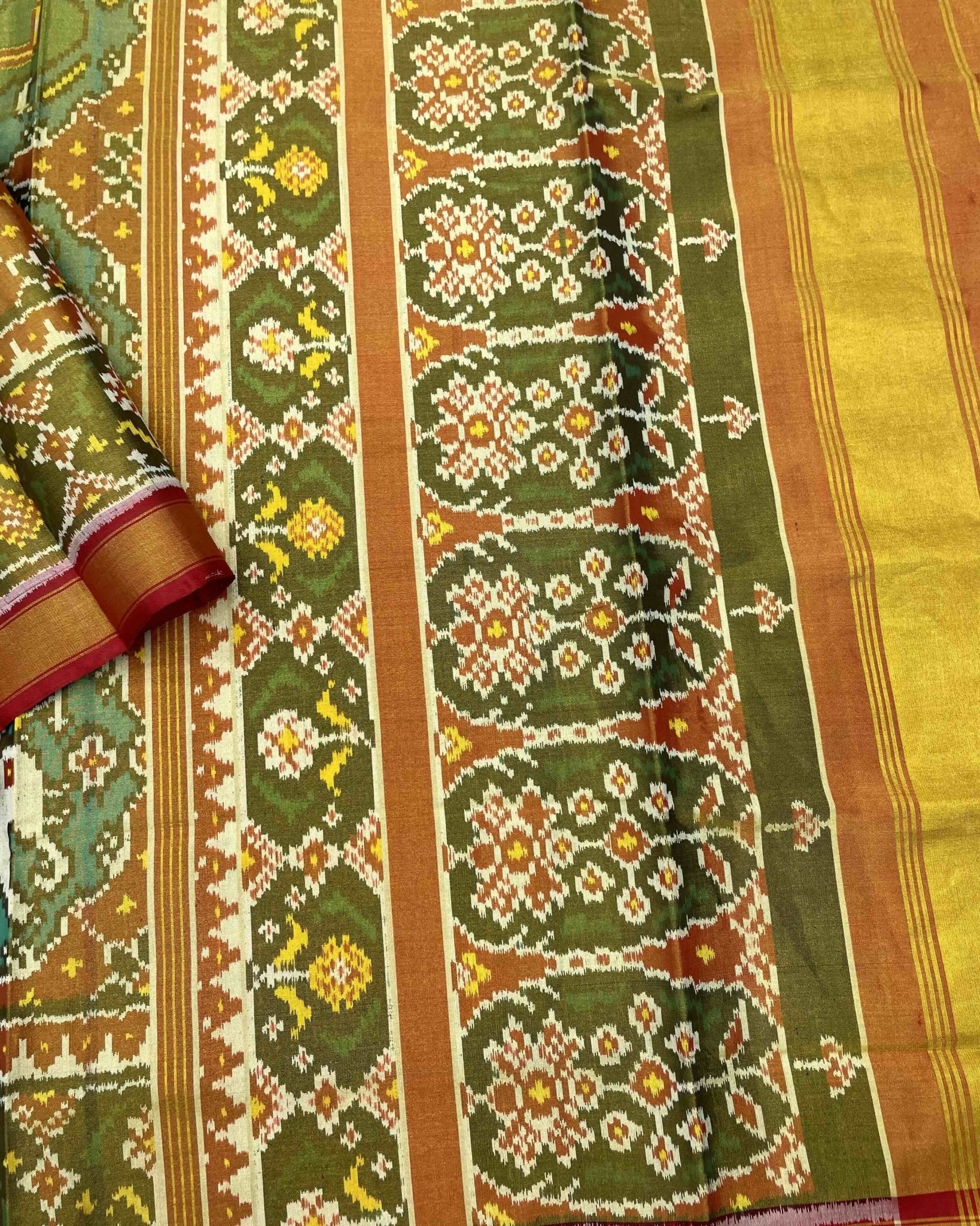 Red & Turquoise Big Figure Narikunj Tissue Patola Saree - SindhoiPatolaArt