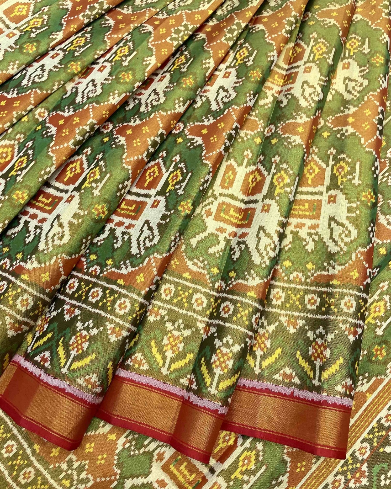 Red & Turquoise Green Big Figure Narikunj Tissue Patola Saree - SindhoiPatolaArt
