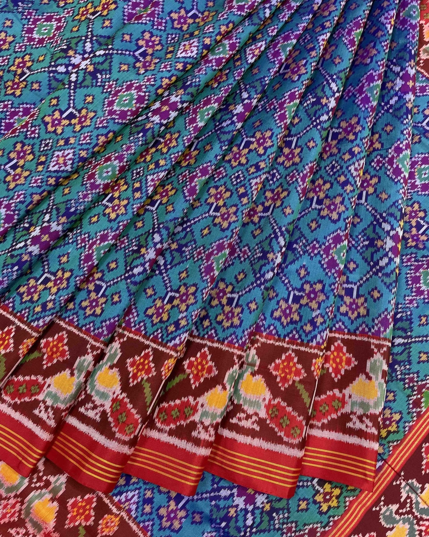 Red & Turquoise Navratan Designer Patola Saree - SindhoiPatolaArt