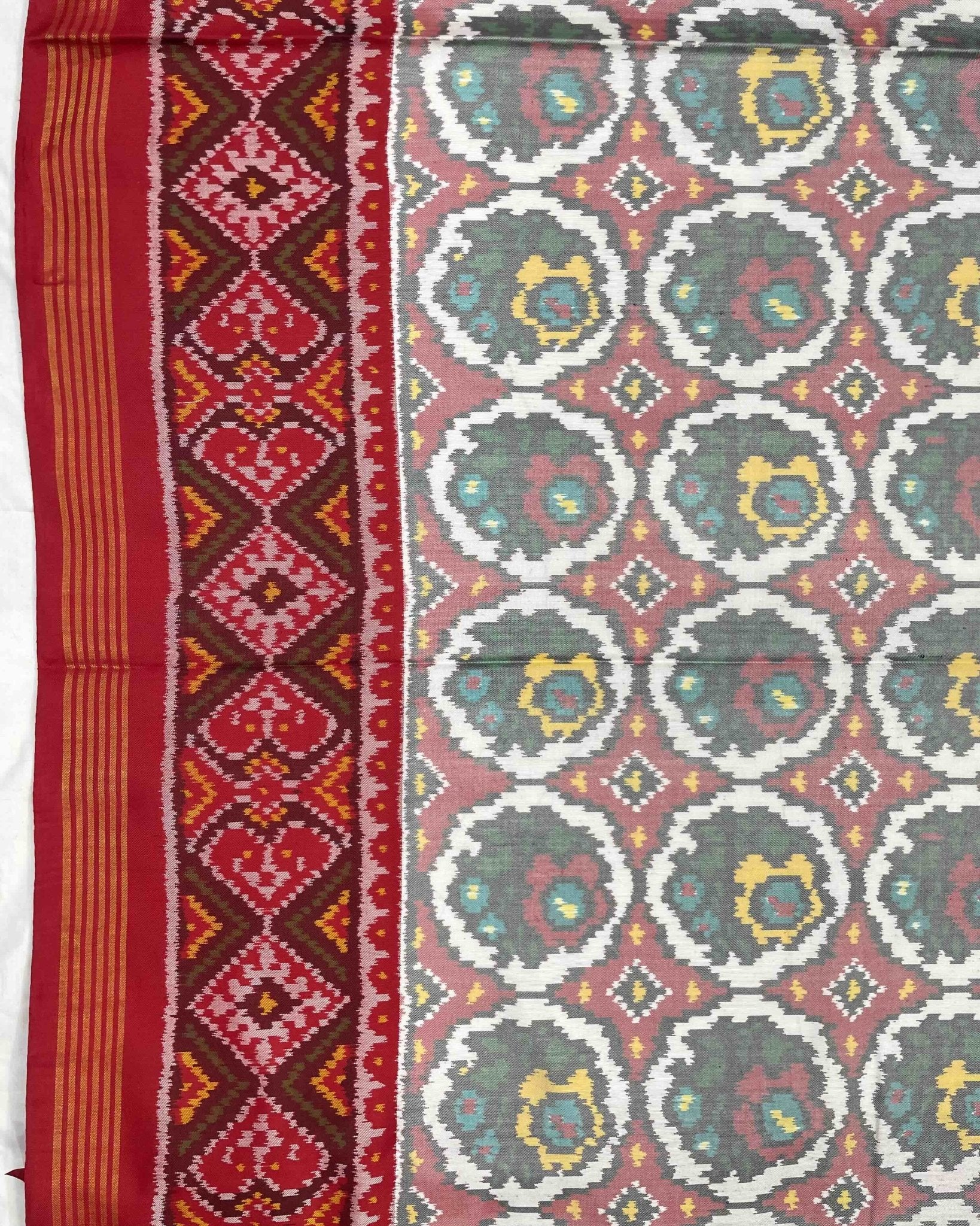 Red & White Circle Flower Designer Patola Saree - SindhoiPatolaArt