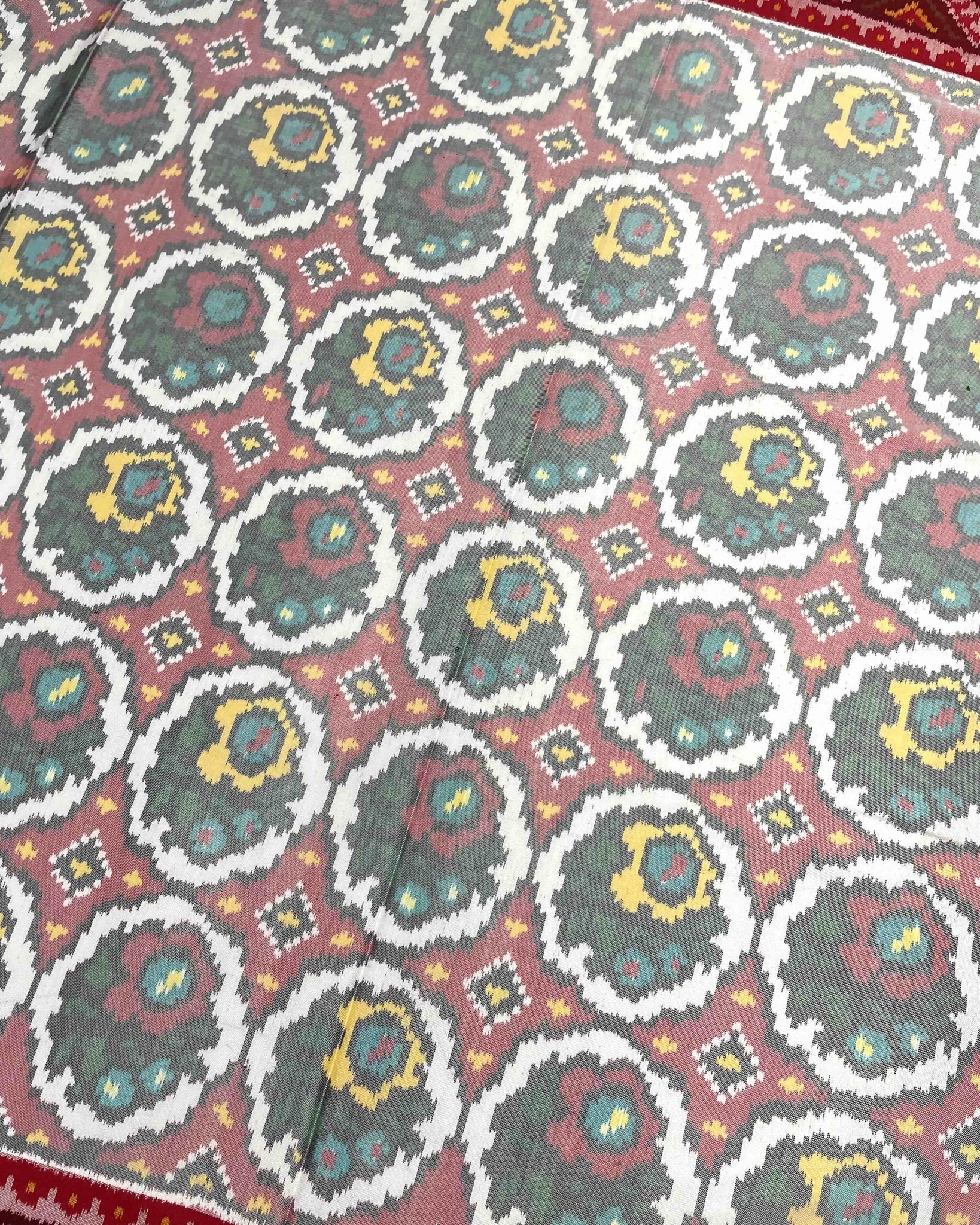 Red & White Circle Flower Designer Patola Saree - SindhoiPatolaArt