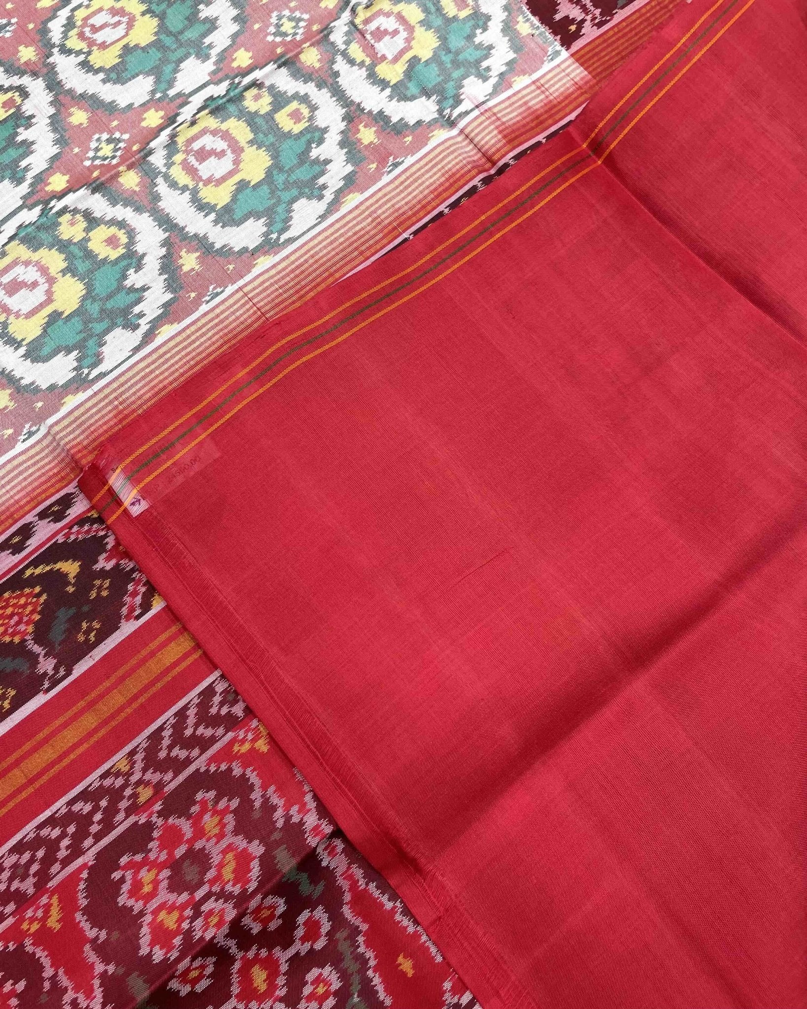 Red & White Flower Patola Saree - SindhoiPatolaArt