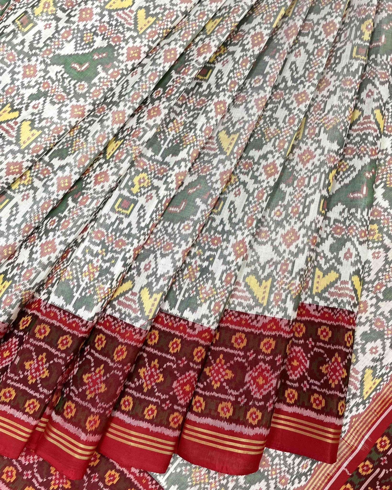 Red & White Narikunj Designer Patola Saree - SindhoiPatolaArt