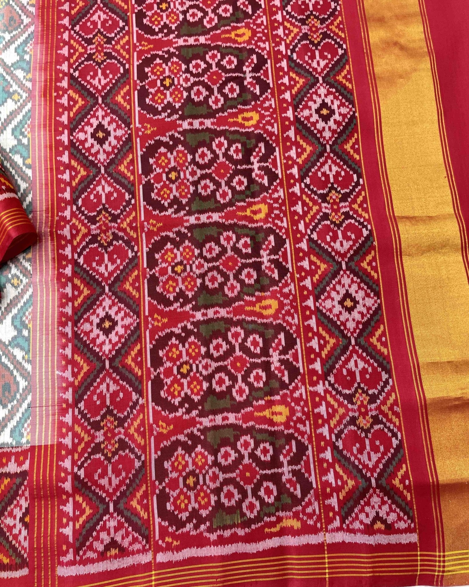 Red & White Narikunj Designer Patola Saree - SindhoiPatolaArt