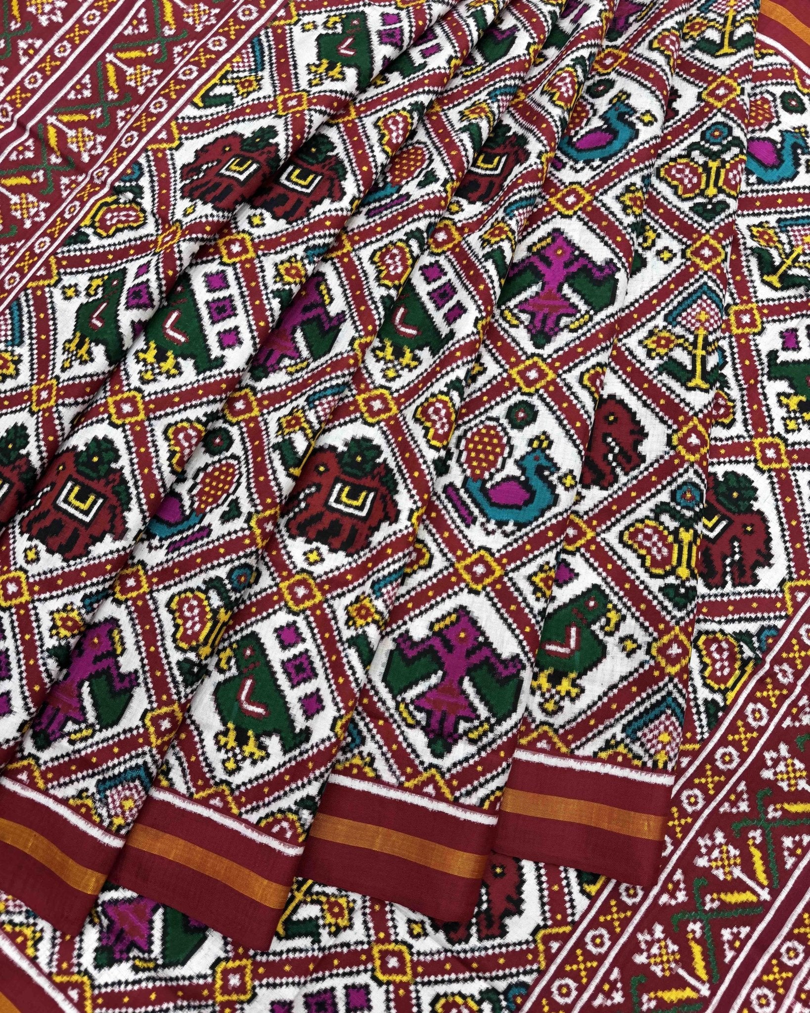 Red & White Narikunj Double Ikat Patola Saree - SindhoiPatolaArt