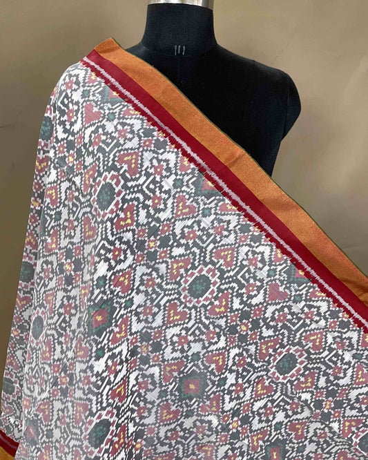 Red & White Navratan Designer Patola Dupatta - SindhoiPatolaArt