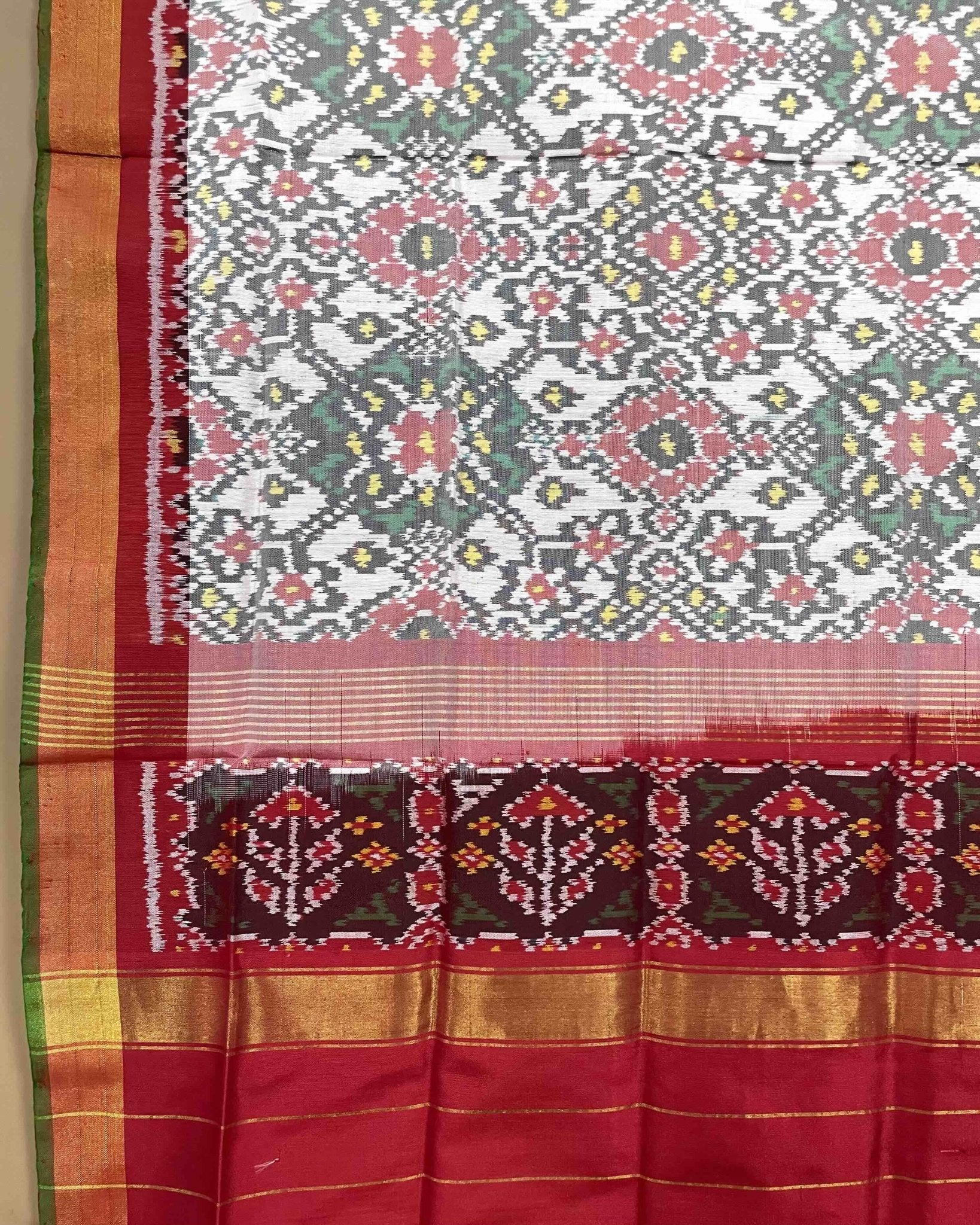 Red & White Navratan Designer Patola Dupatta - SindhoiPatolaArt