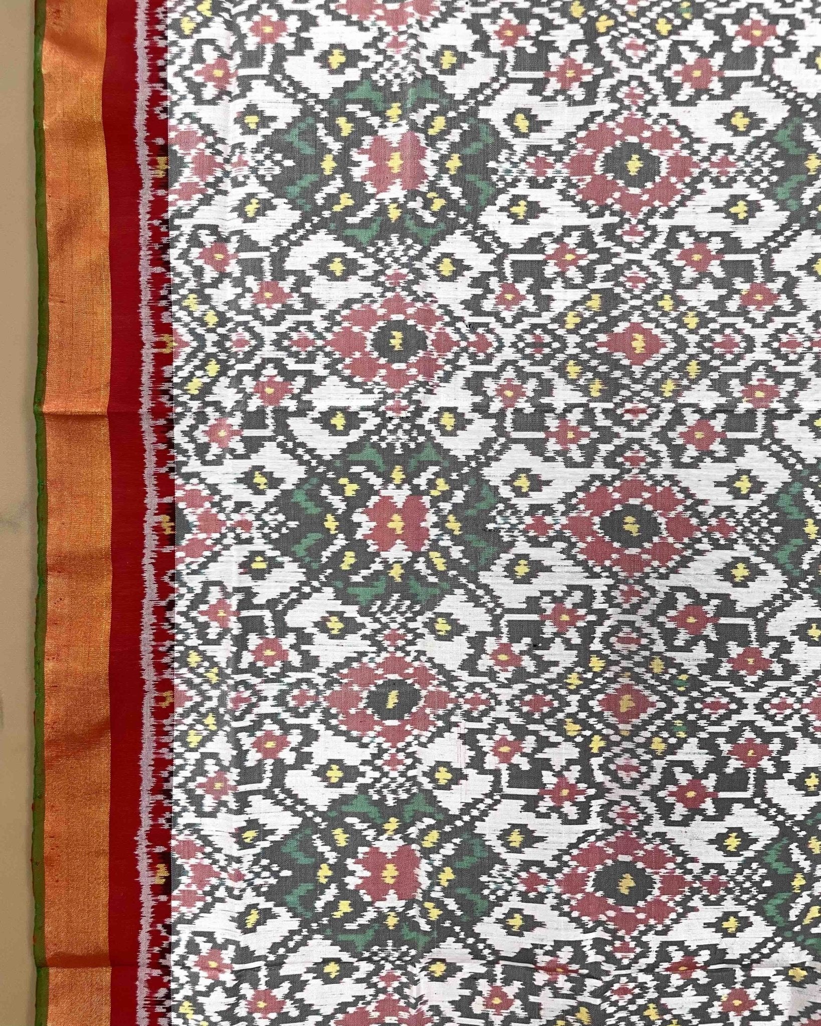Red & White Navratan Designer Patola Dupatta - SindhoiPatolaArt