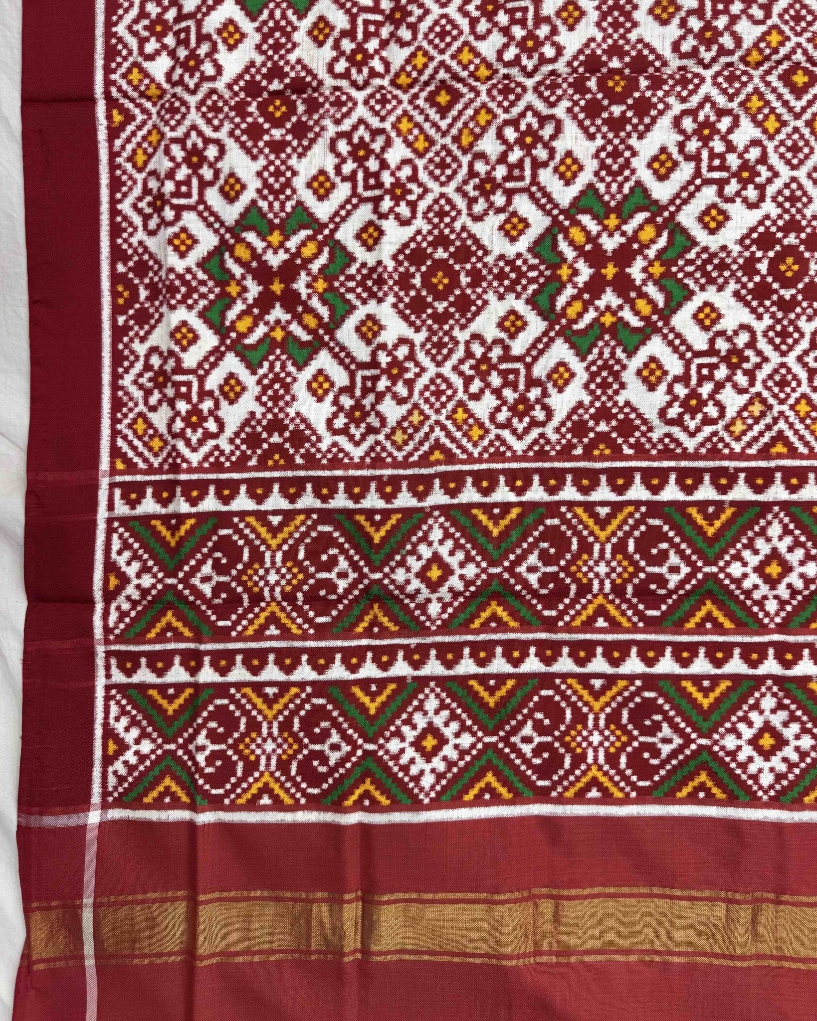 Red & White Navratan Double Ikat Patola Dupatta - SindhoiPatolaArt
