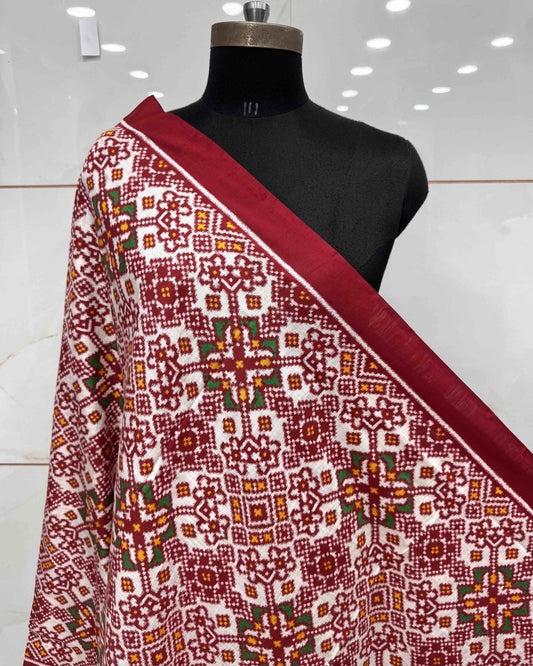Red & White Navratan Double Ikat Patola Dupatta - SindhoiPatolaArt