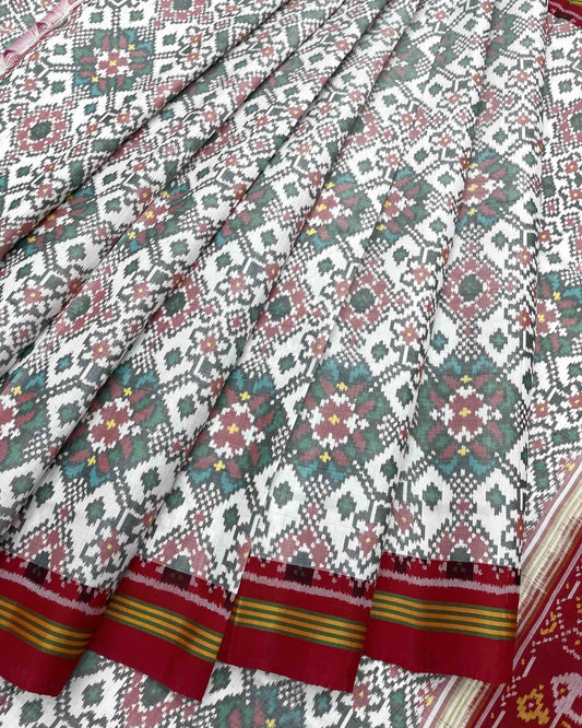 Red & White Navratan Patola Saree - SindhoiPatolaArt