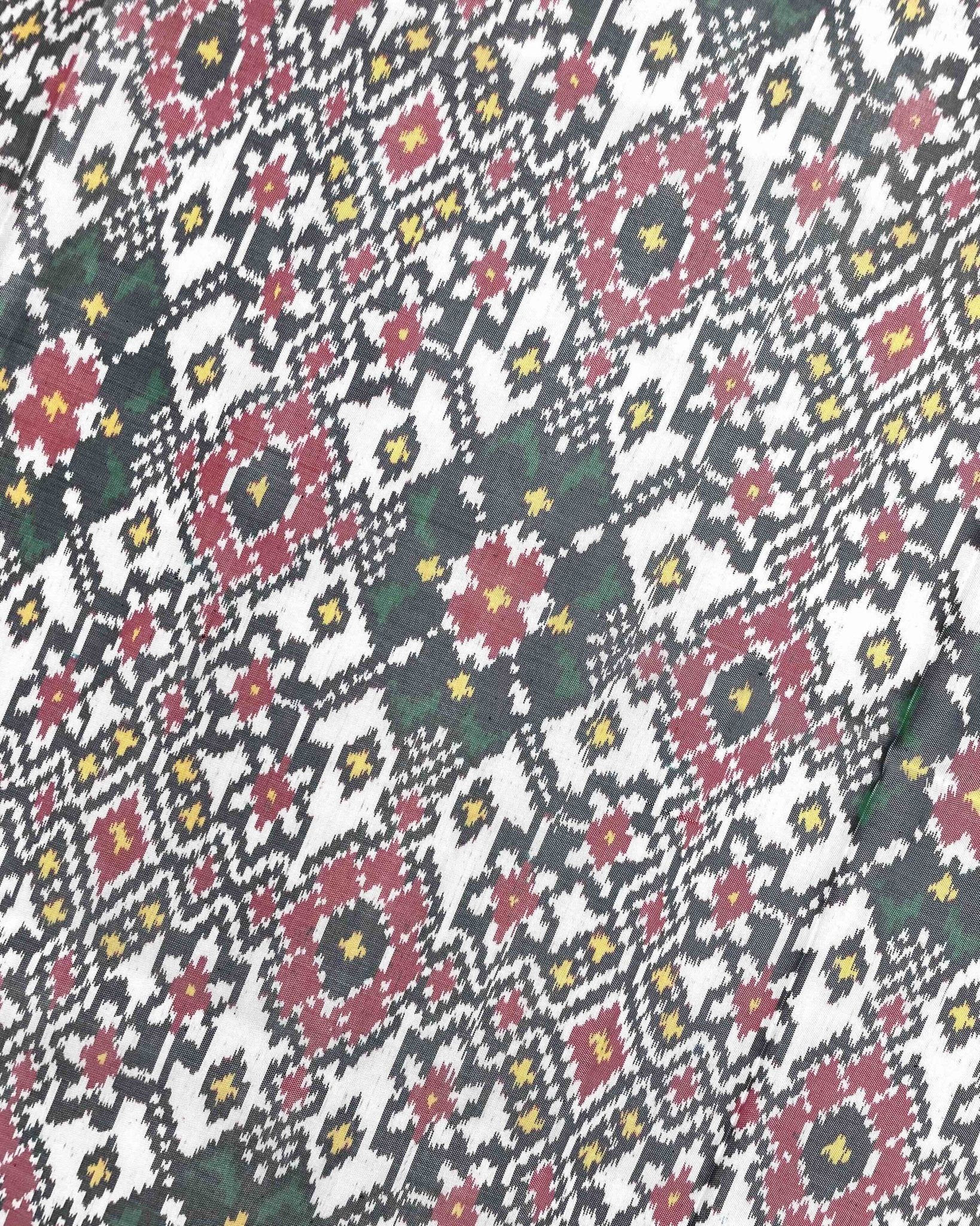 Red & White Navratan Patola Saree - SindhoiPatolaArt