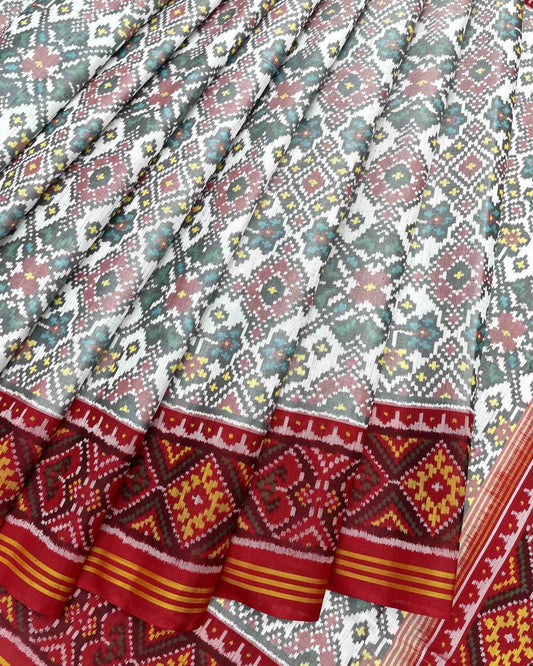 Red & White Navratan Patola Saree - SindhoiPatolaArt
