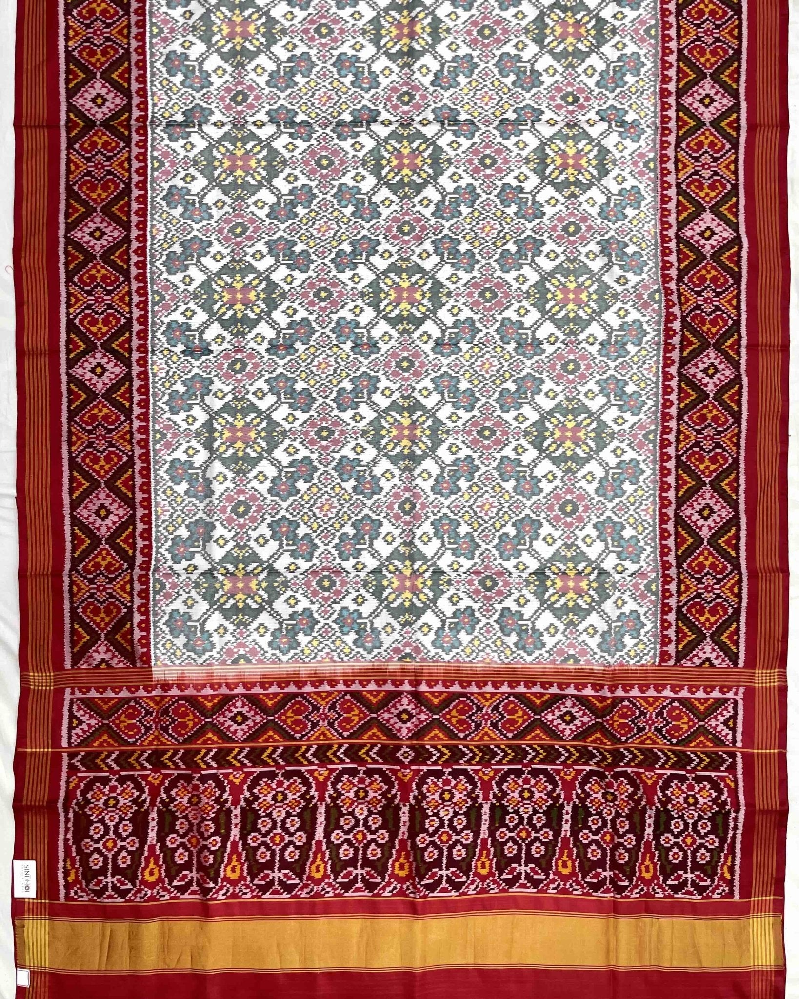 Red & White Navratan Patola Saree - SindhoiPatolaArt