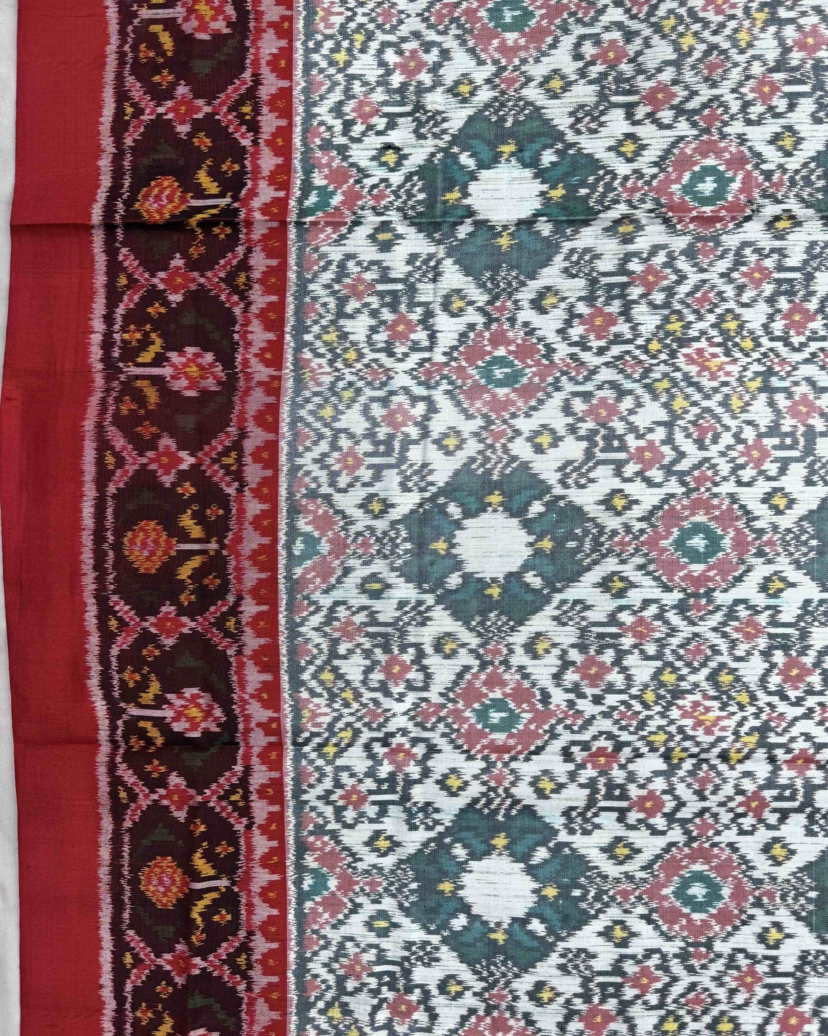 Red & White Navratan Semi Double Ikat Patola Saree - SindhoiPatolaArt