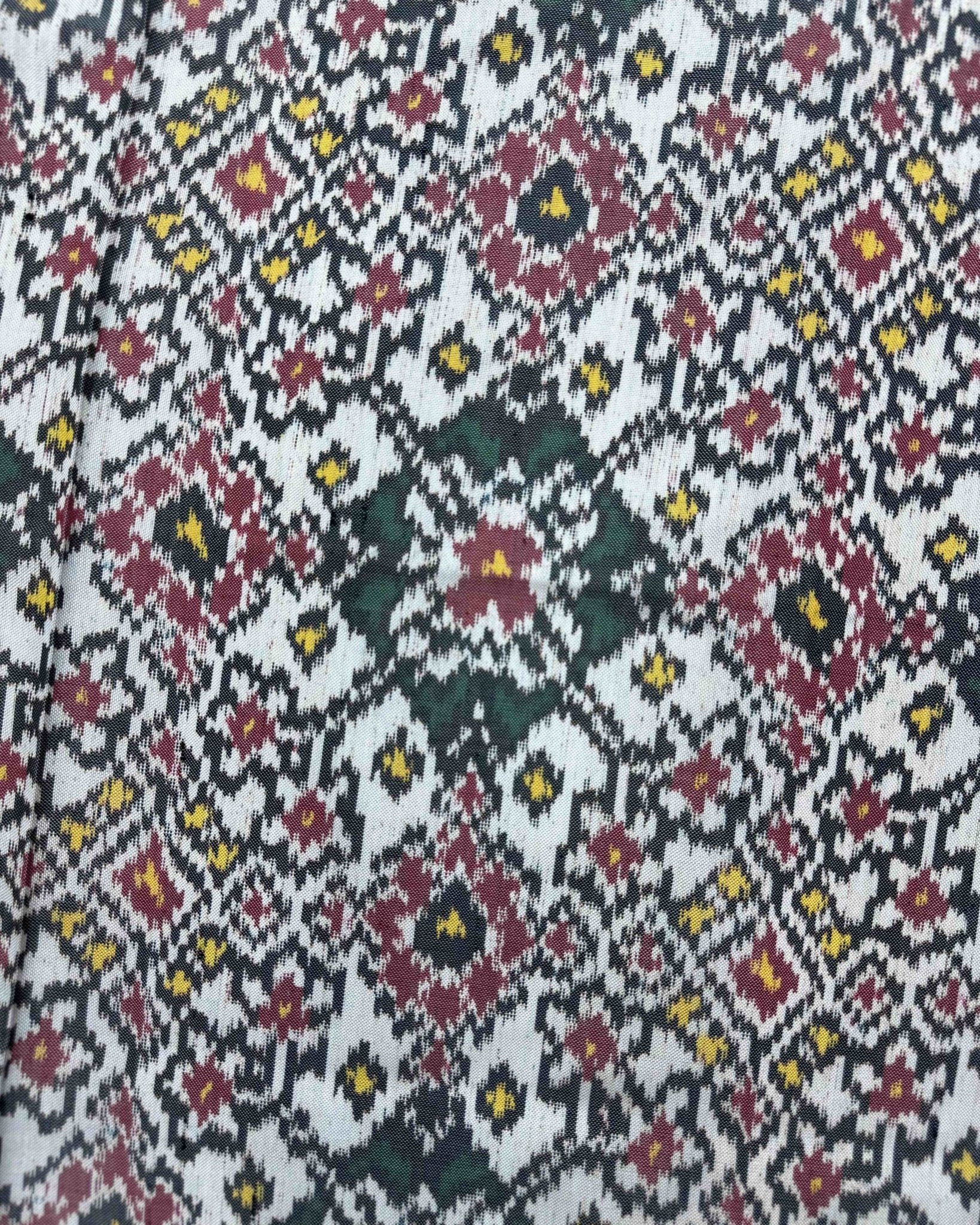 Red & White Navratan Semi Double Ikat Patola Saree - SindhoiPatolaArt