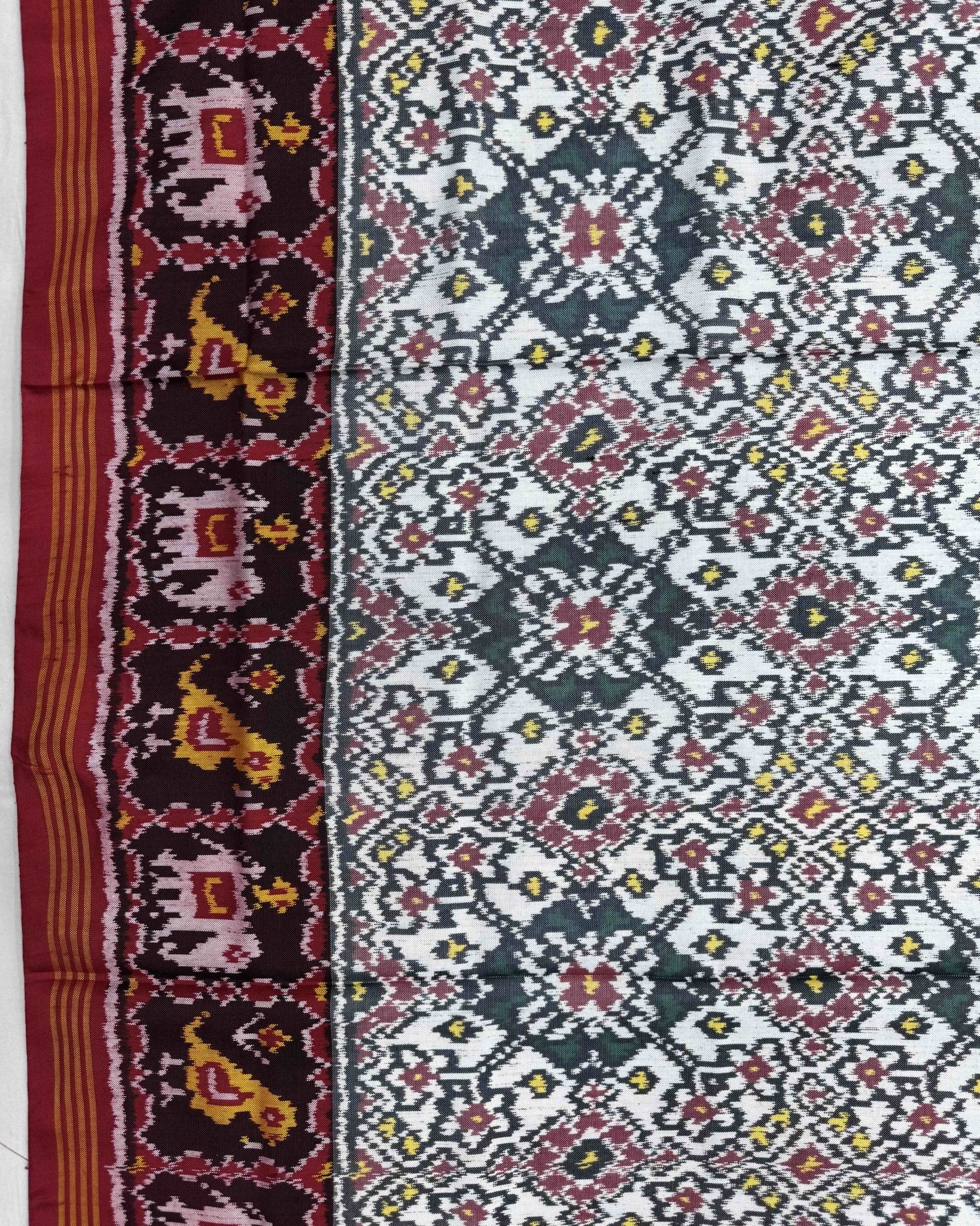 Red & White Navratan Semi Double Ikat Patola Saree - SindhoiPatolaArt