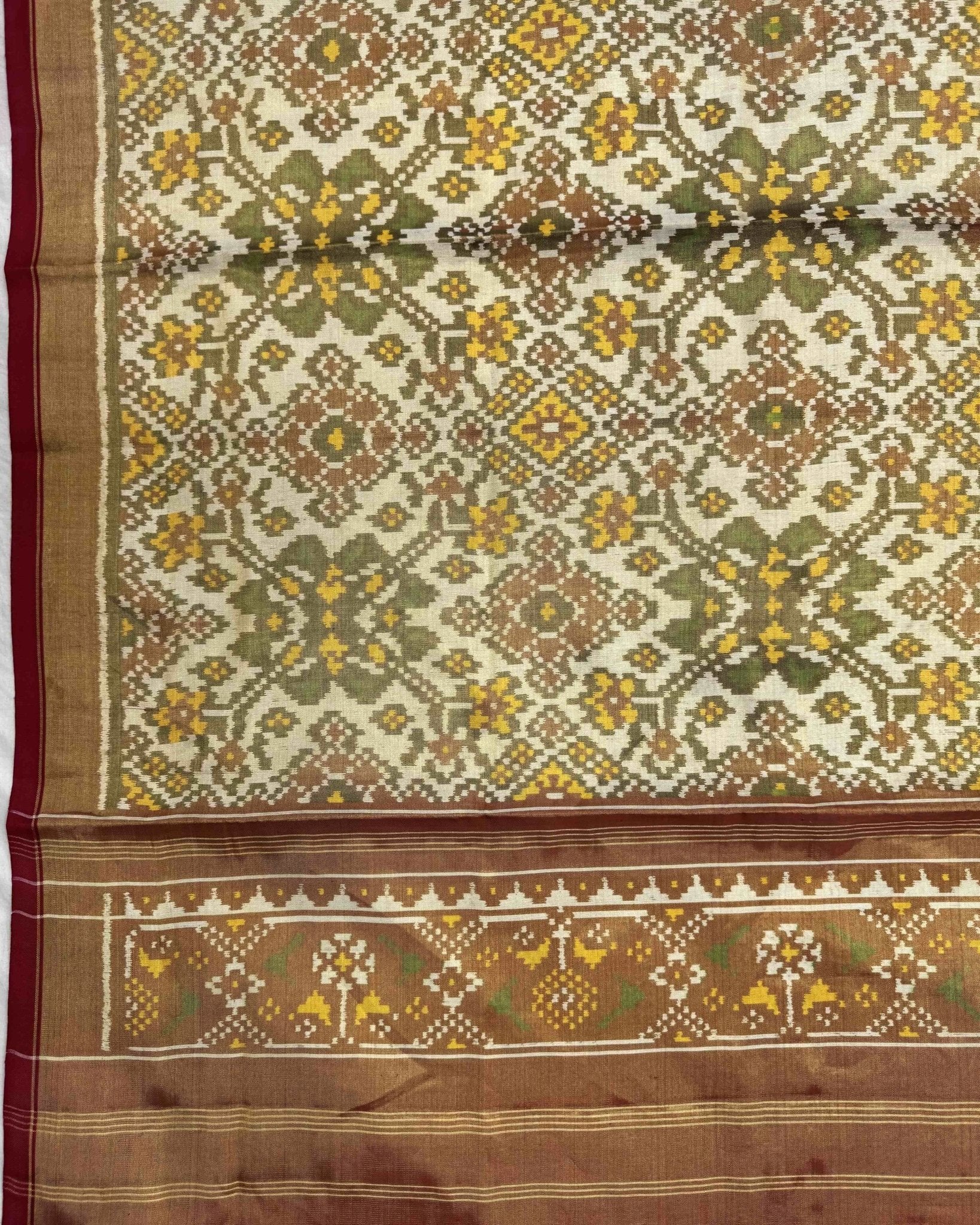 Red & White Navratan Tissue Patola Dupatta - SindhoiPatolaArt