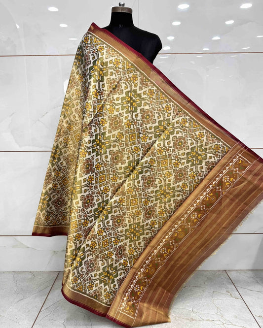 Red & White Navratan Tissue Patola Dupatta - SindhoiPatolaArt
