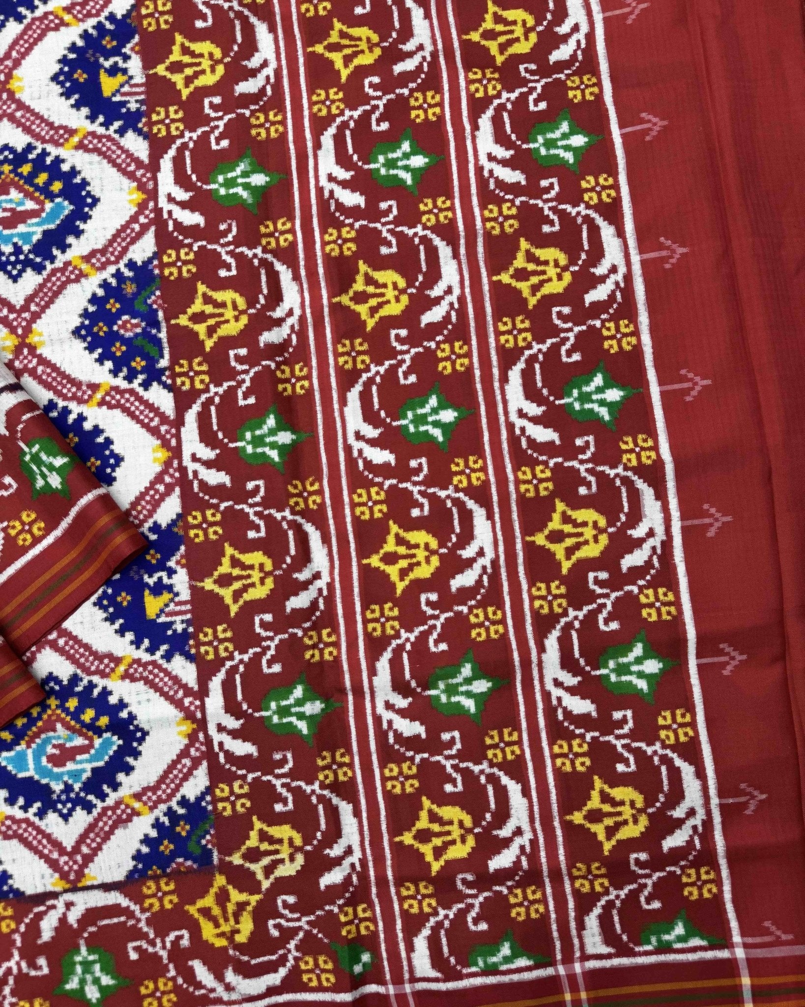 Red & Whtie with Blue Narikunj Double Ikat Patola Saree - SindhoiPatolaArt