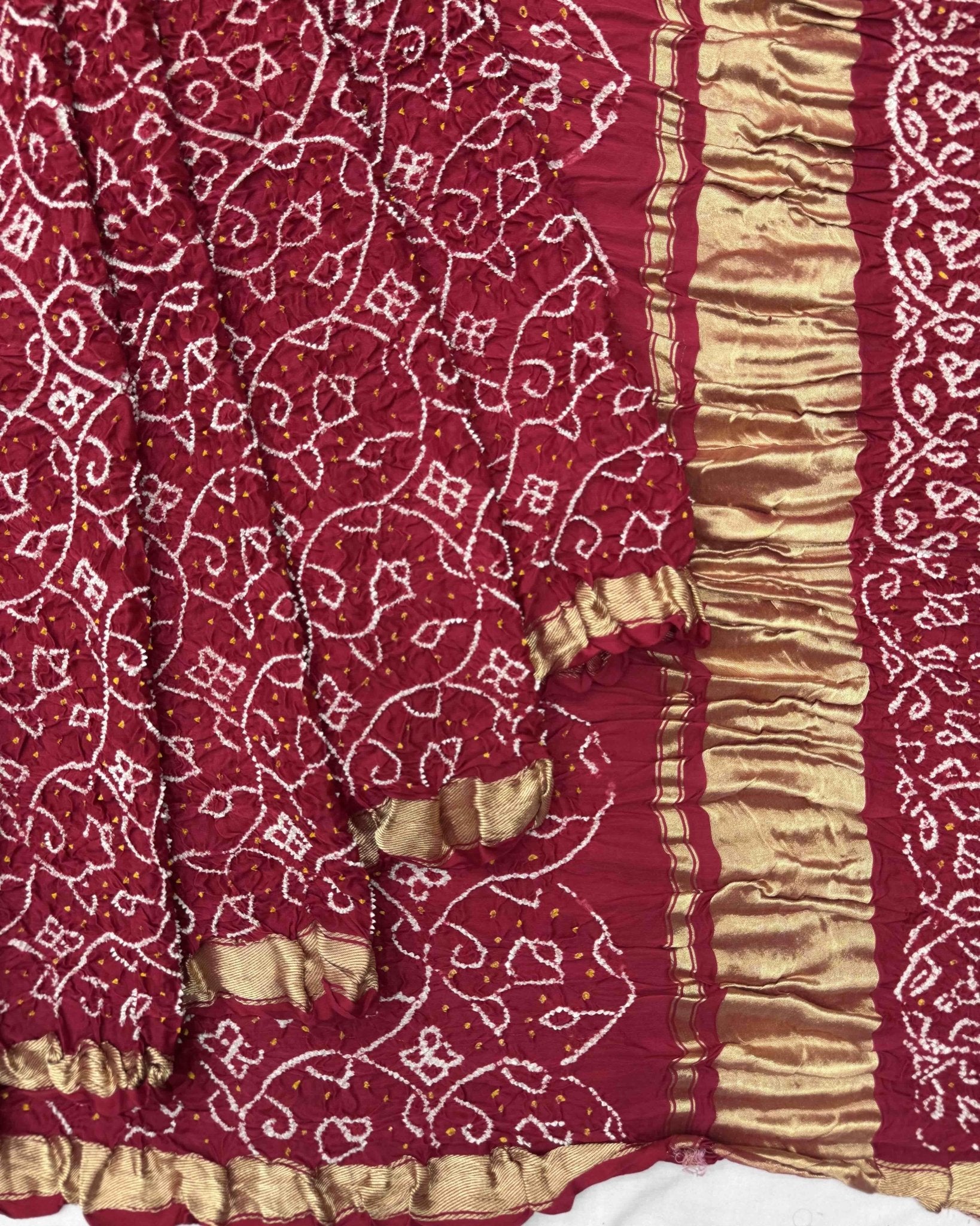 Red with Chex Pallu Gajji Silk Bandhani Saree - SindhoiPatolaArt