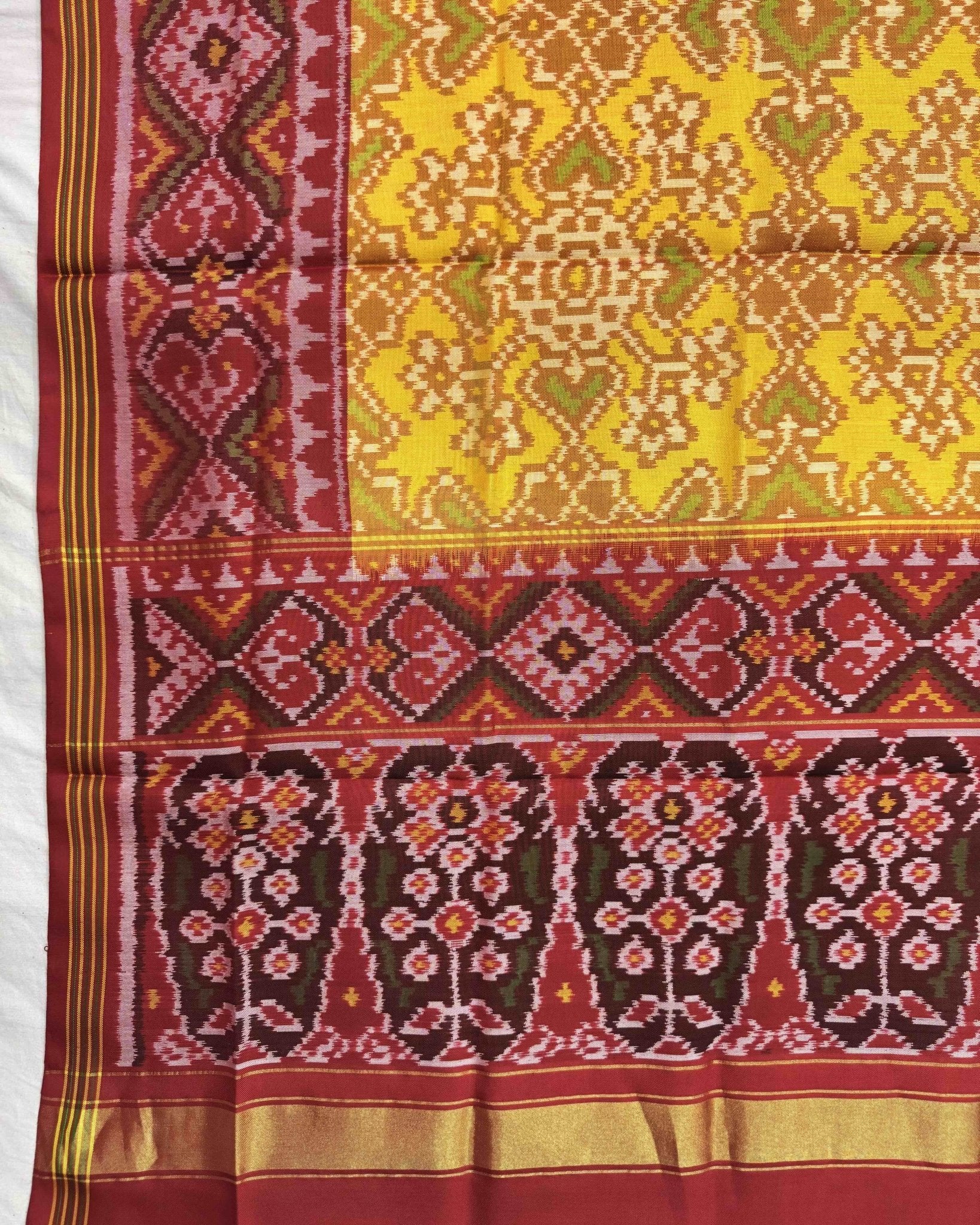 Red & Yellow Manekchowk Patola Dupatta - SindhoiPatolaArt