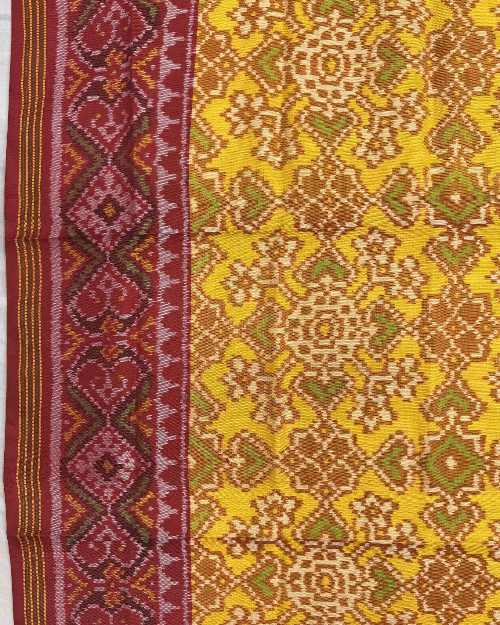 Red & Yellow Manekchowk Patola Dupatta - SindhoiPatolaArt