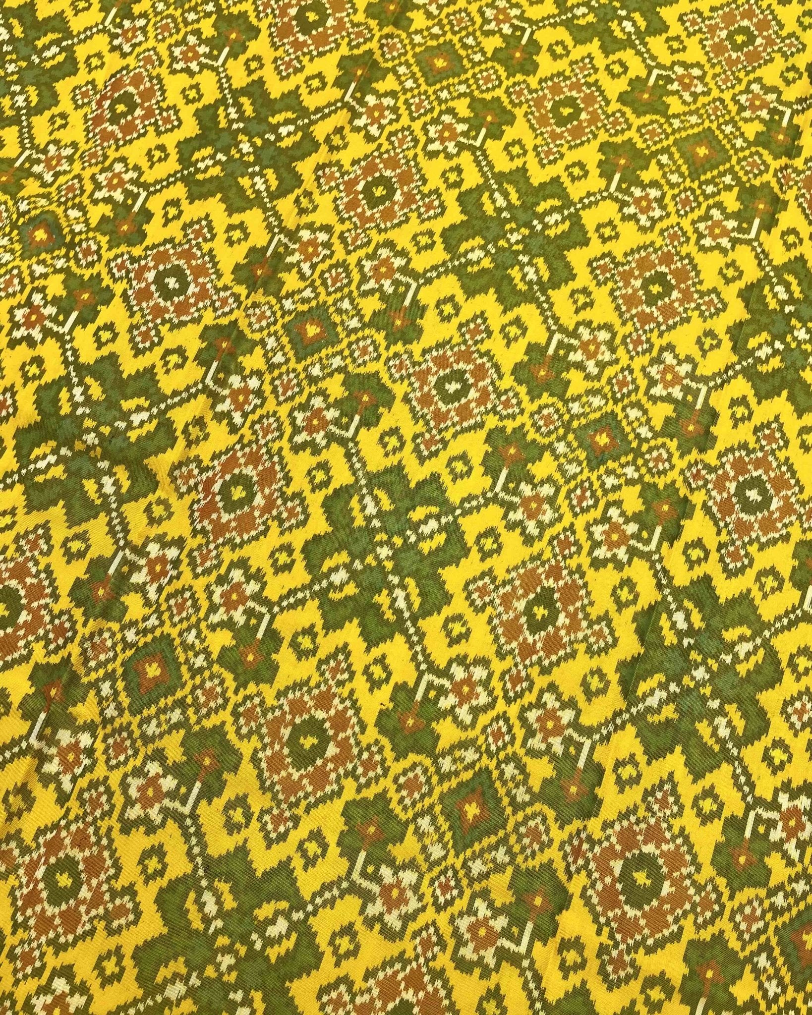 Red & Yellow Navratan Designer Patola Saree - SindhoiPatolaArt
